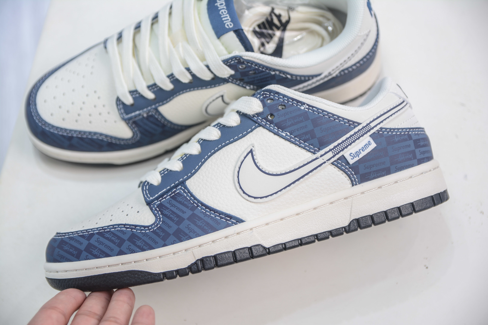 Nike SB Dunk Low x Supreme Collab White Blue Fashion Sneakers 8 cmp i1752850386038 1724 0 6
