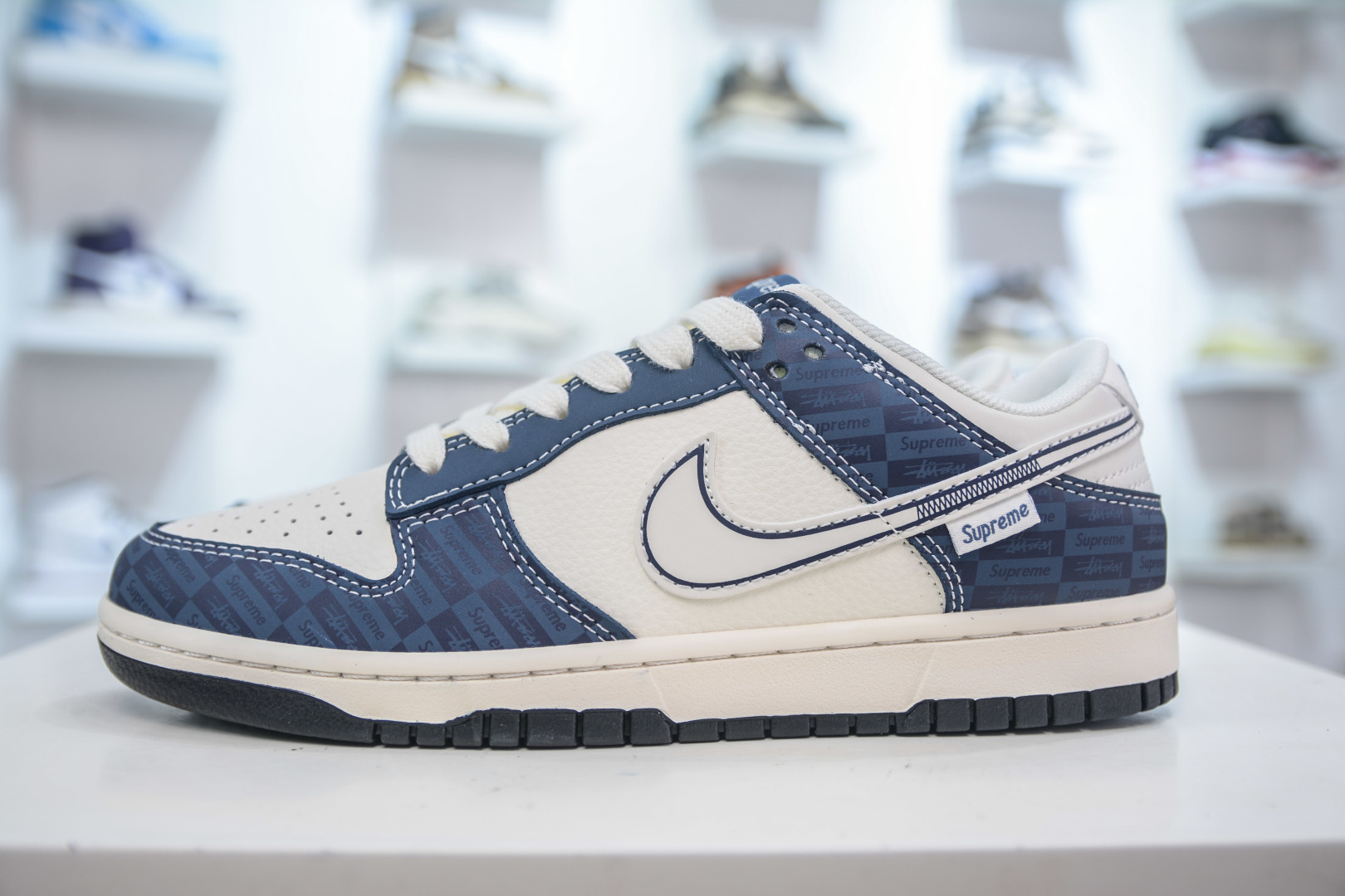 Nike SB Dunk Low x Supreme Collab White Blue Fashion Sneakers 2 cmp i1752850386038 3123 0 0