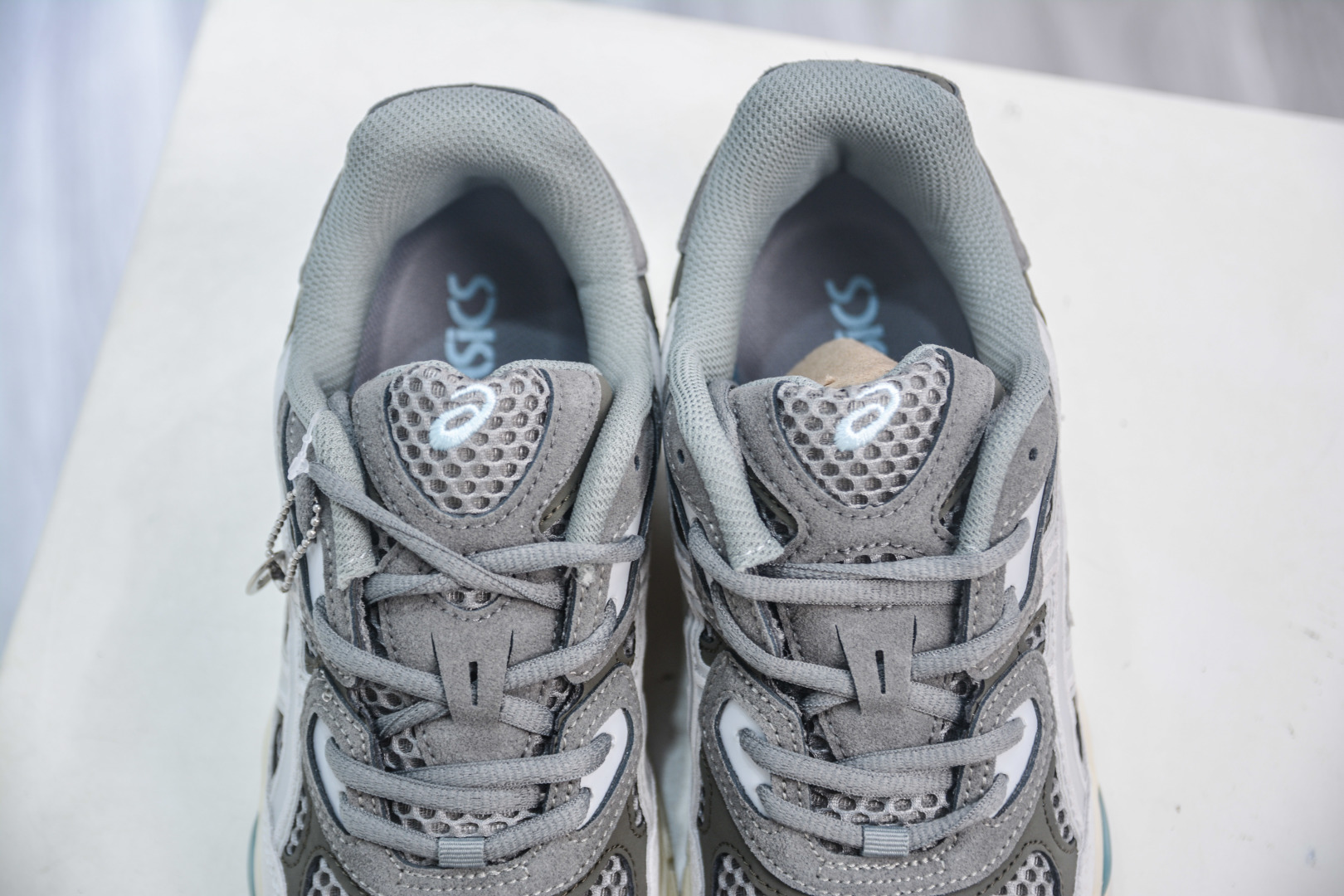 Asics Gel-NYC: Retro-Cool Running Shoes for Everyday Comfort and Style 8 cmp i1752850478584 3187 0 7