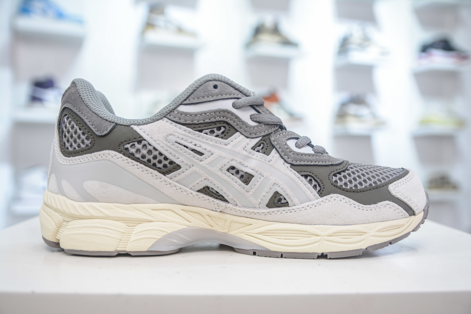 Asics Gel-NYC: Retro-Cool Running Shoes for Everyday Comfort and Style 3 cmp i1752850478585 8620 0 2