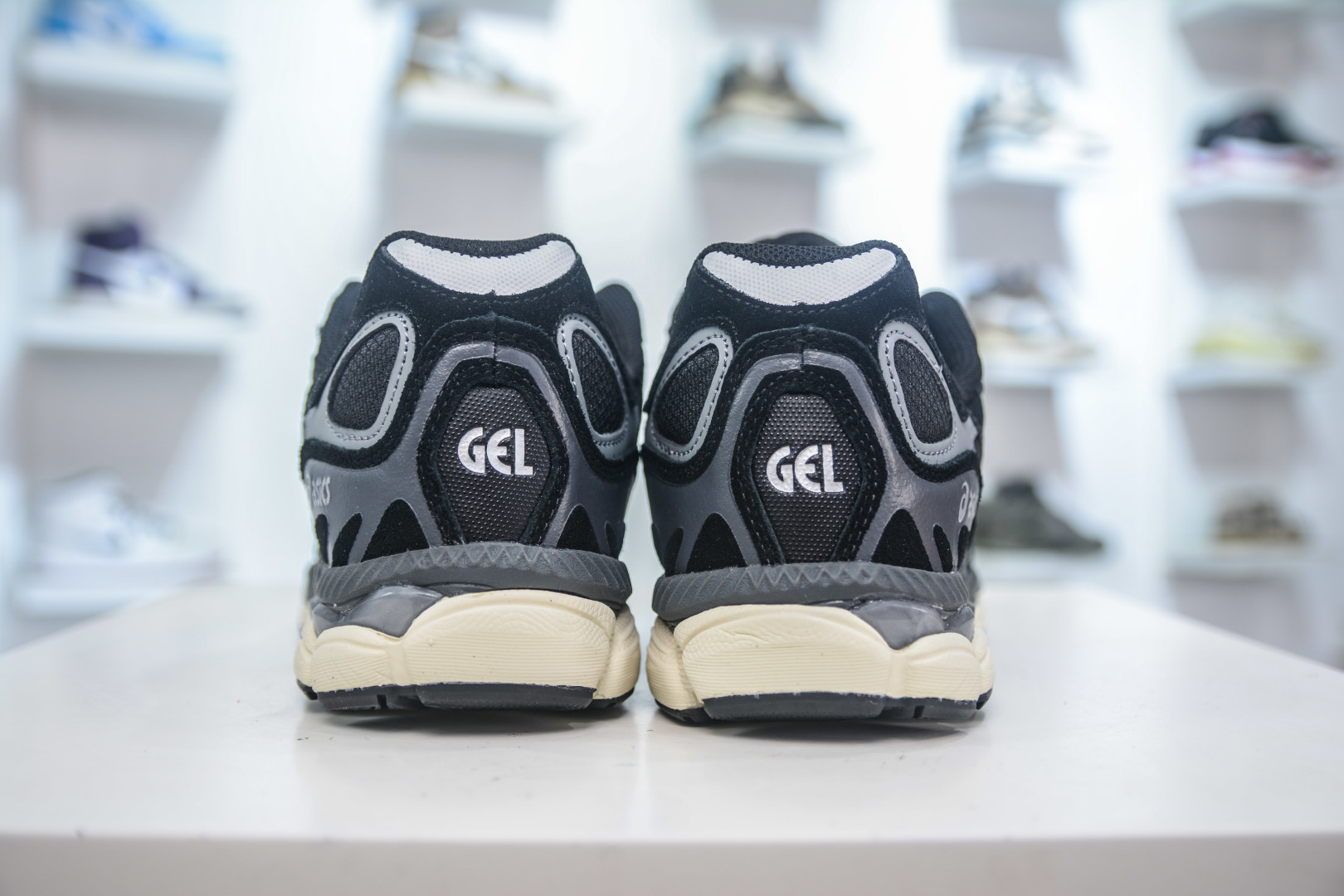 Asics Gel-NYC Sneakers: Retro Style, Breathable Comfort, and Superior Performance 2 cmp i1752850517355 5992 0 1