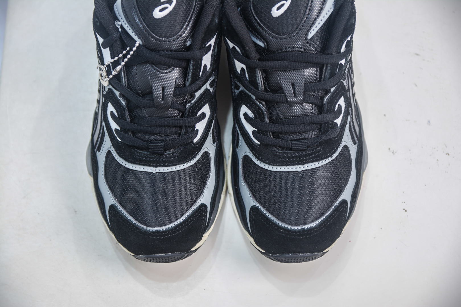 Asics Gel-NYC Sneakers: Retro Style, Breathable Comfort, and Superior Performance 9 cmp i1752850517391 1765 0 8