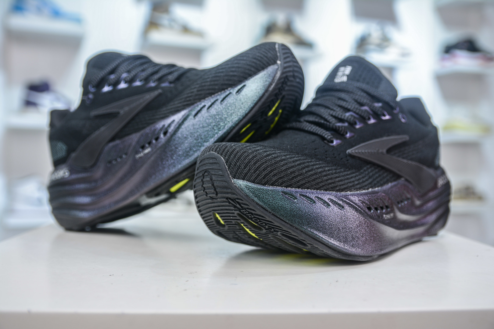 Brooks Glycerin 22: Lightweight, Breathable Running Shoes for Comfort and Support 5 cmp i1752850673478 839 0 3