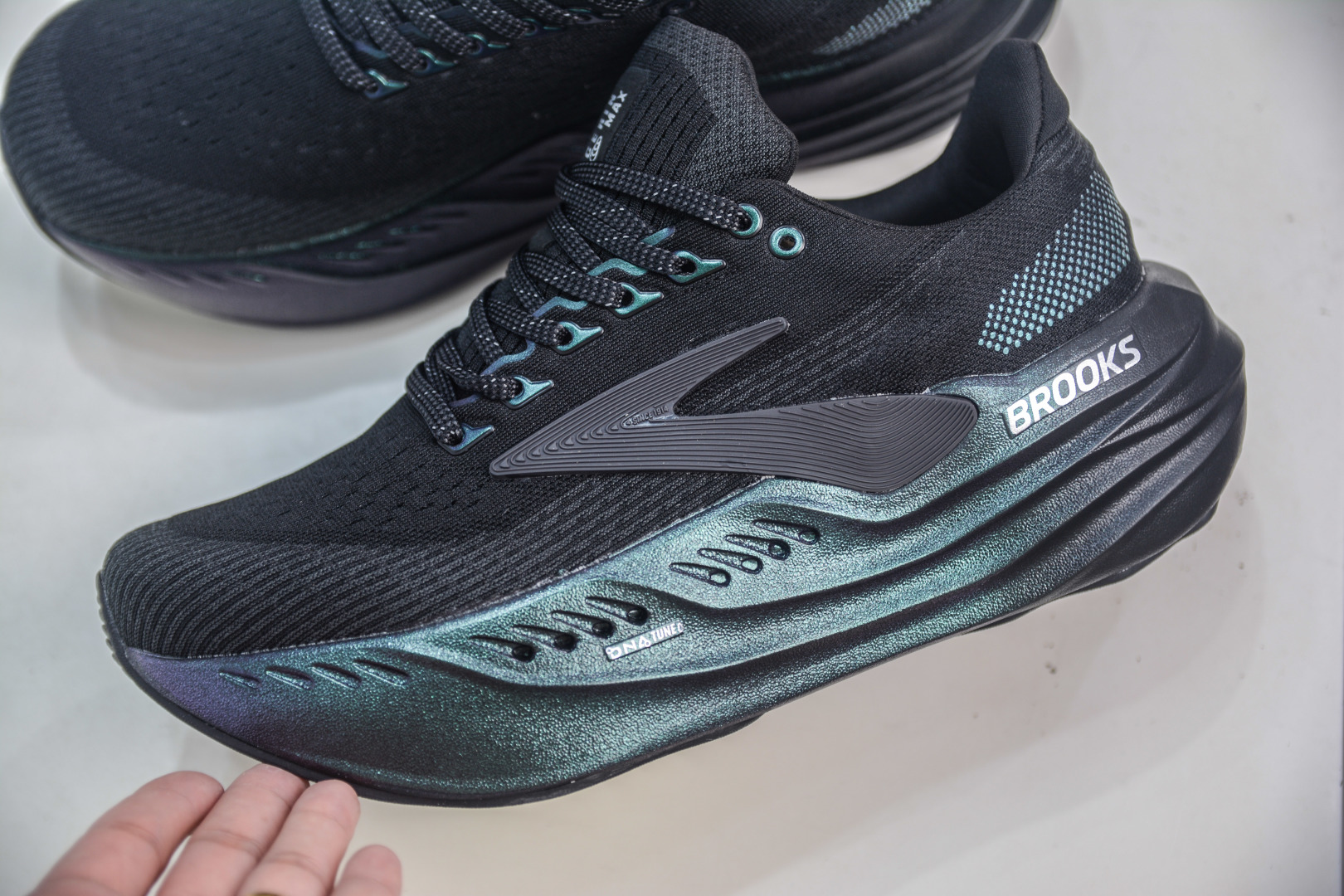 Brooks Glycerin 22: Lightweight, Breathable Running Shoes for Comfort and Support 8 cmp i1752850675982 7768 0 6
