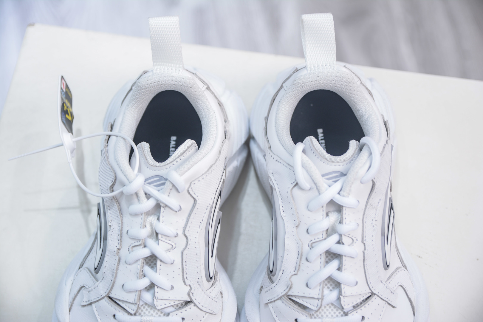 Skechers D'Lites: Iconic White Leather Sneakers for Women, Size 35-46 8 cmp i1752850999152 1422 0 7