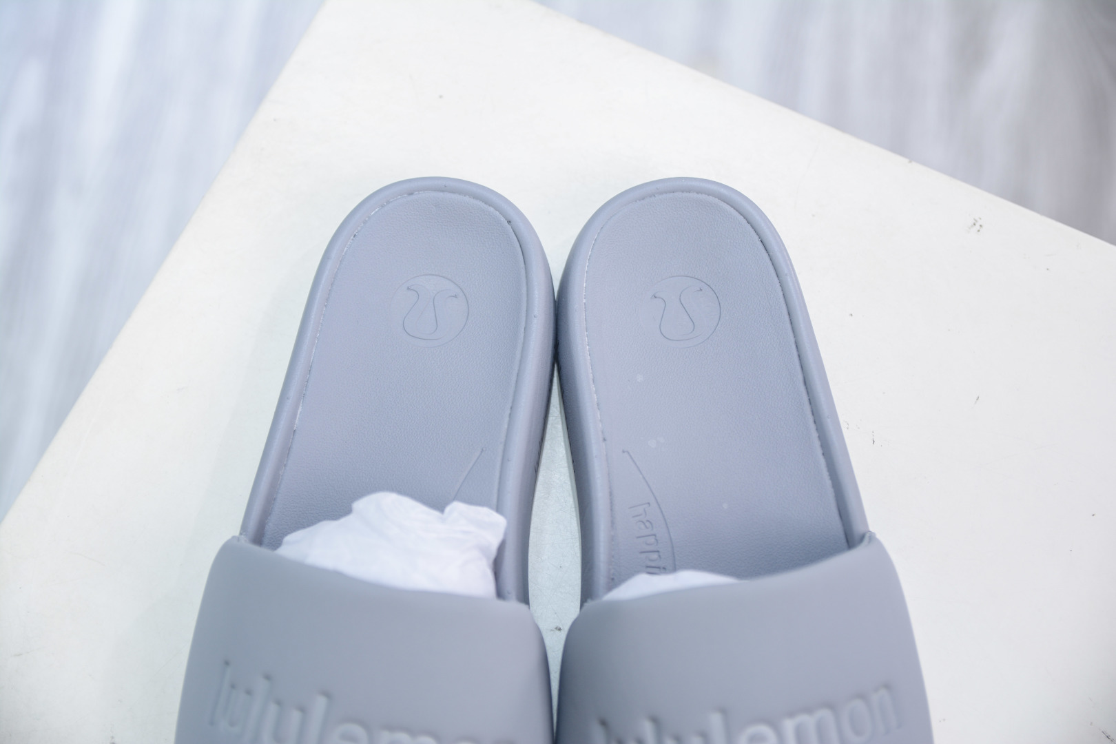 140 lululemon露露乐蒙 restfeel slide 轻便舒适 防滑防磨一字拖 露露拖鞋