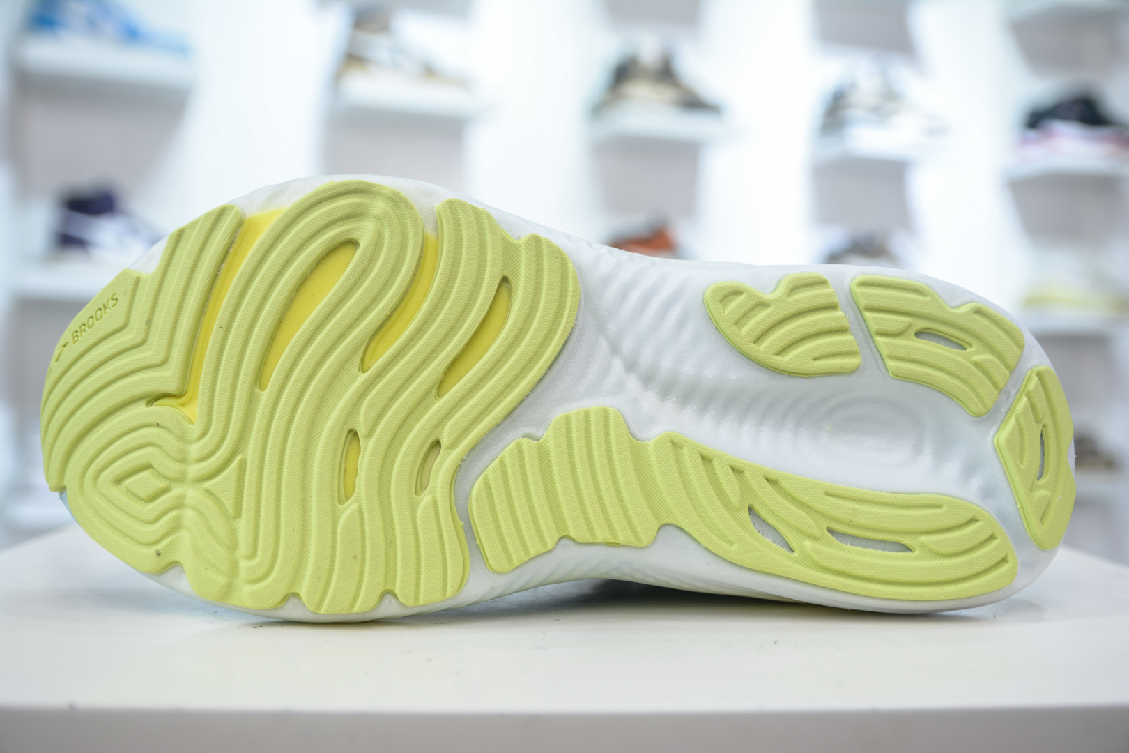 210 Brooks Glycerin GTS 22 布鲁克斯舒适百搭宽版防滑耐磨 低帮 休闲马拉松长跑跑步鞋 110445 1D 002