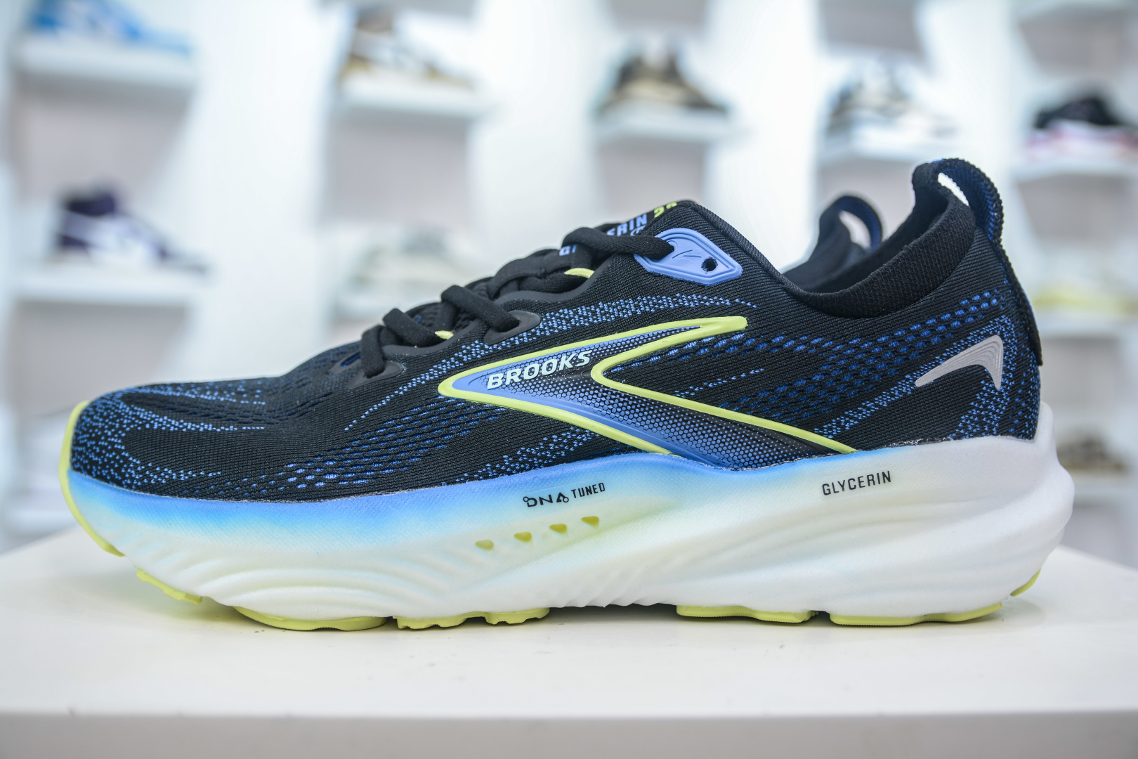 210 Brooks Glycerin GTS 22 布鲁克斯舒适百搭宽版防滑耐磨 低帮 休闲马拉松长跑跑步鞋 110445 1D 002