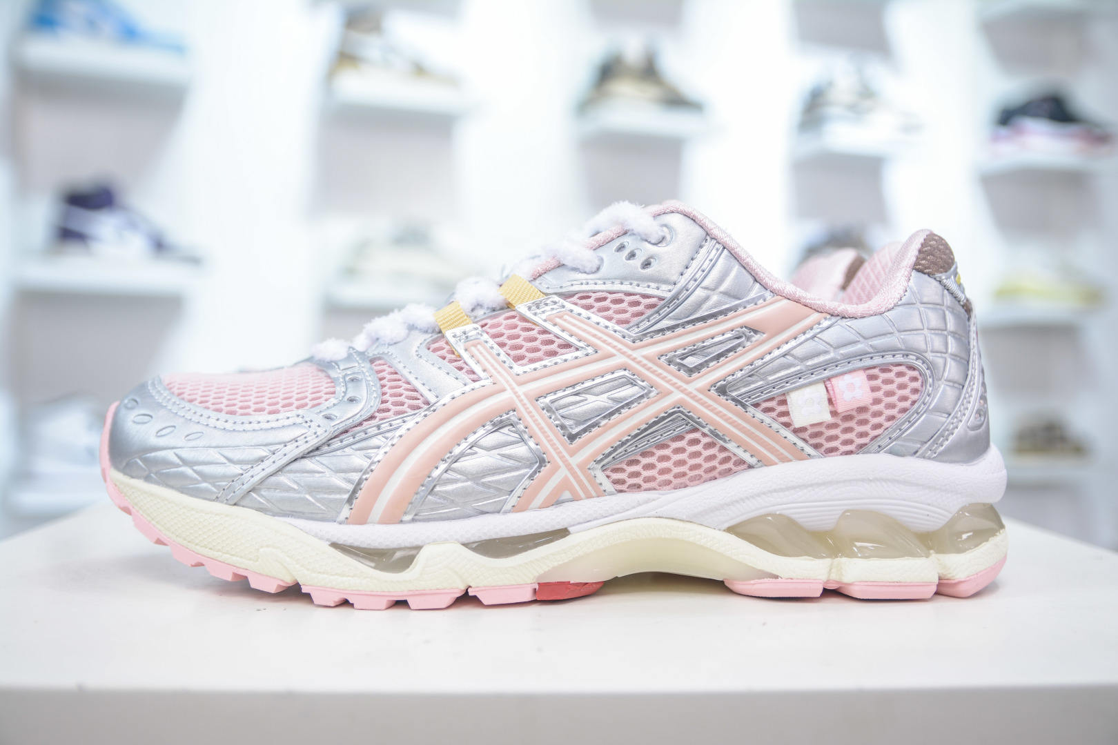 210 Asics GEL-Kahana NIMBUS 10.1 耐磨透气低帮休闲鞋  1203A865-702