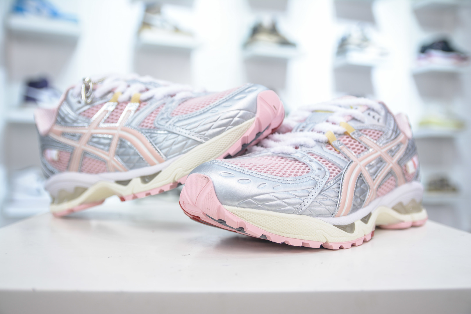 210 Asics GEL-Kahana NIMBUS 10.1 耐磨透气低帮休闲鞋  1203A865-702
