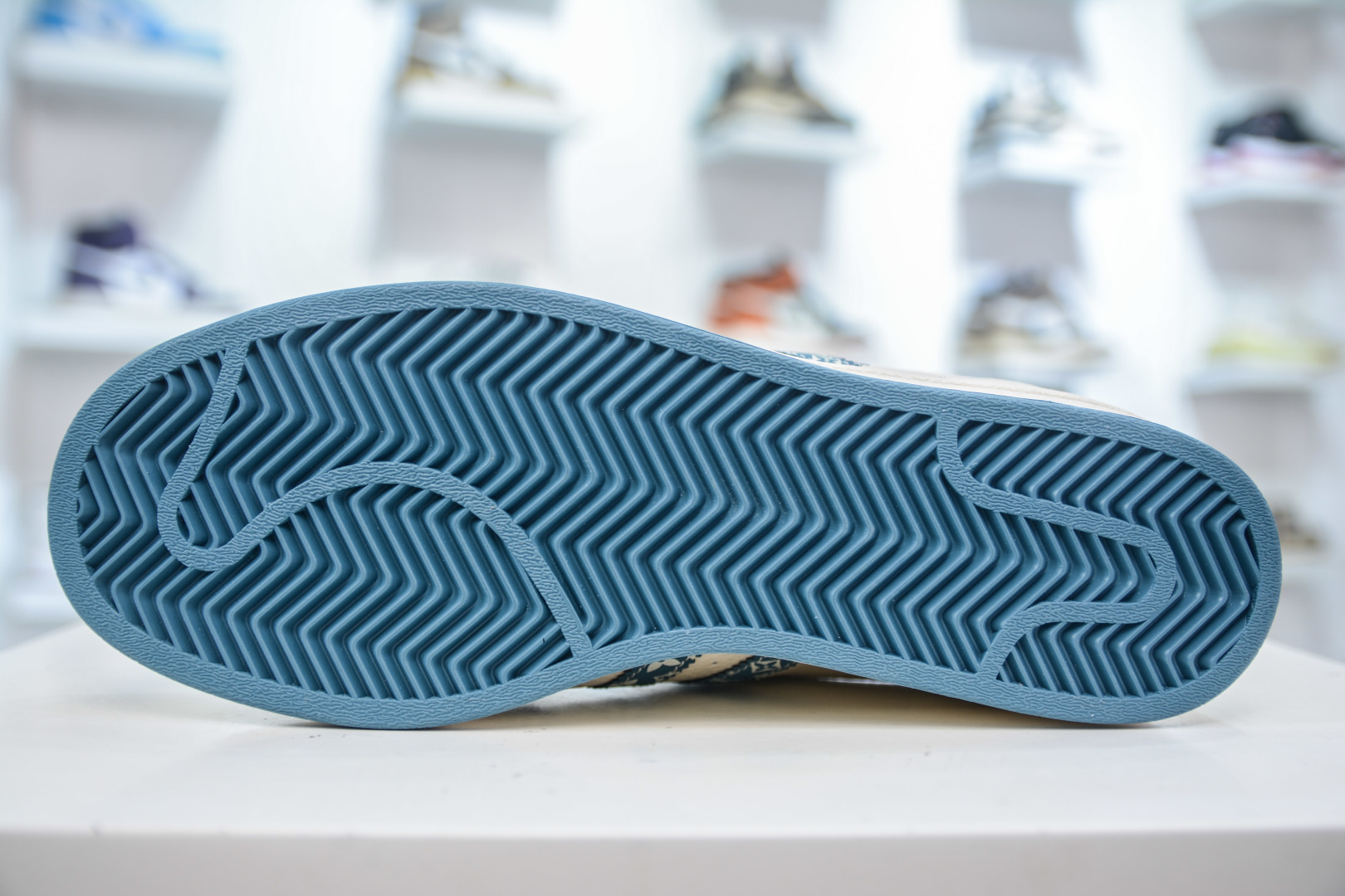 230 AD Originals Superstar x Louis Vuitton 经典复古贝壳头板鞋 DS0004