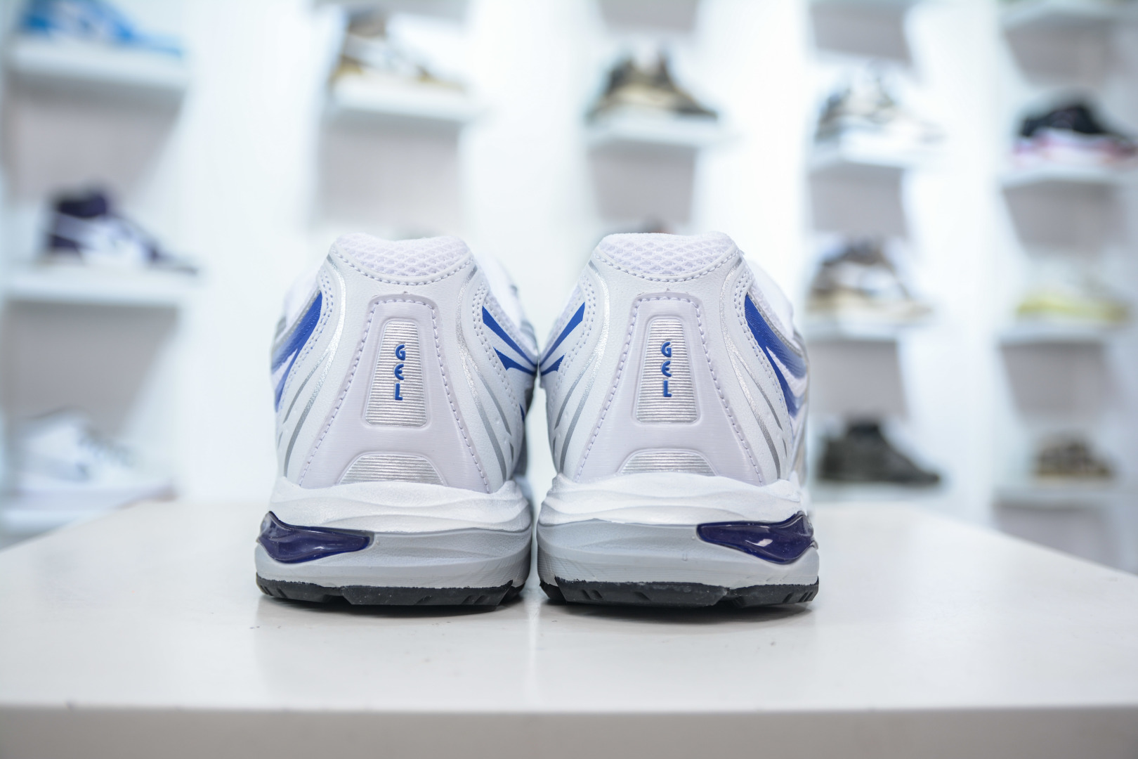 Asics Gel-Sekiran 亚瑟士 时尚舒适复古休闲运动跑步鞋 1203A711-100