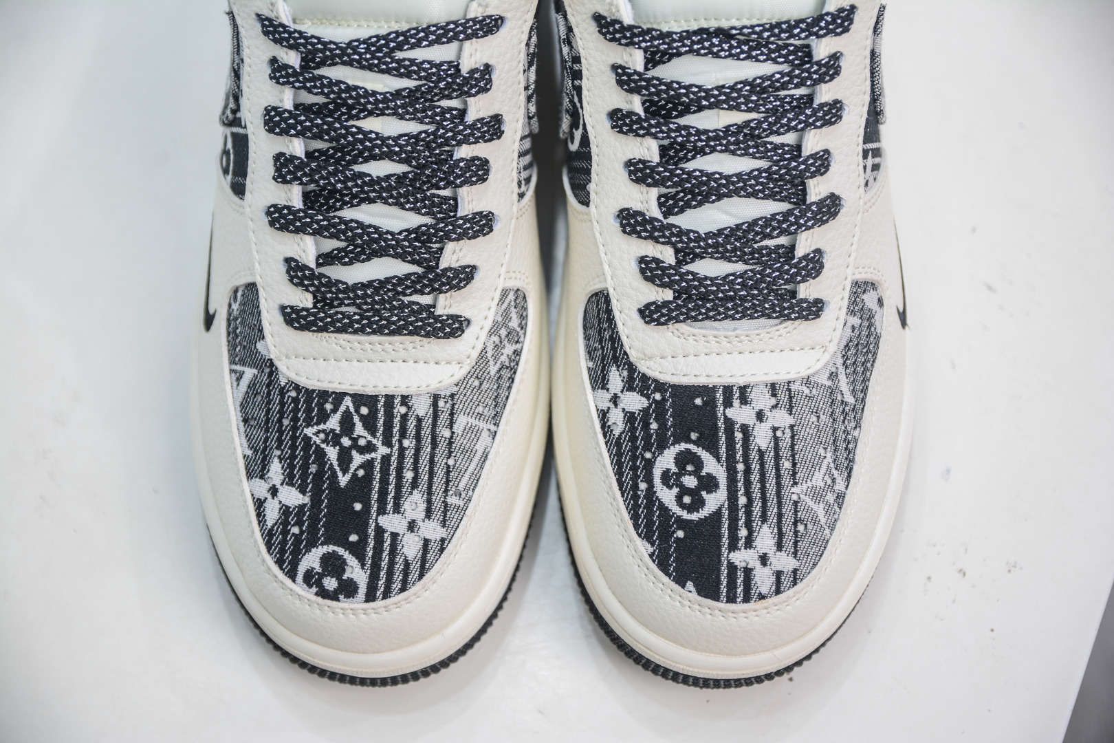 Louis Vuitton x Nike Air Force 1 Low White Black Denim Print Sneakers 10 cmp i1753104711118 2018 0 8