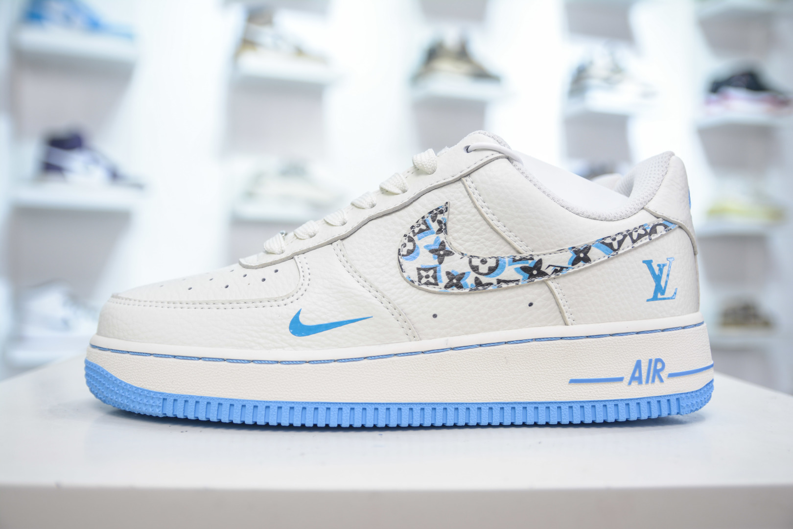 Louis Vuitton x Nike Air Force 1 Low White Blue Casual Shoes 2 cmp i1753104765378 2970 0 0