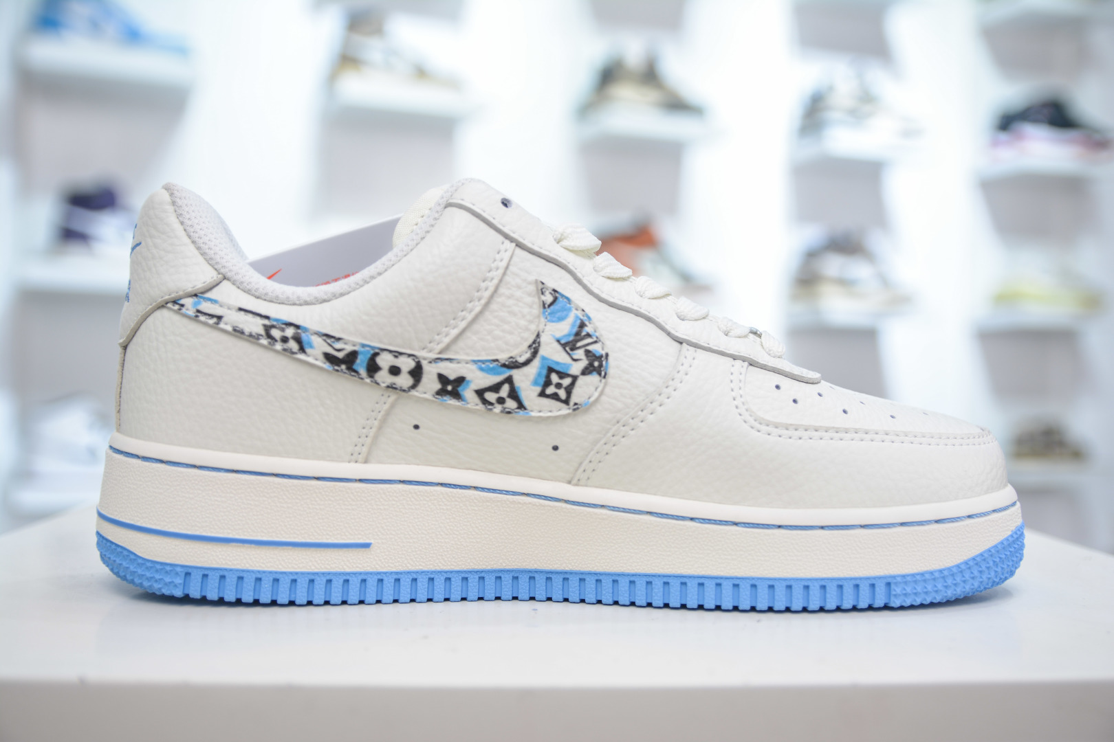 Louis Vuitton x Nike Air Force 1 Low White Blue Casual Shoes 4 cmp i1753104765378 767 0 2