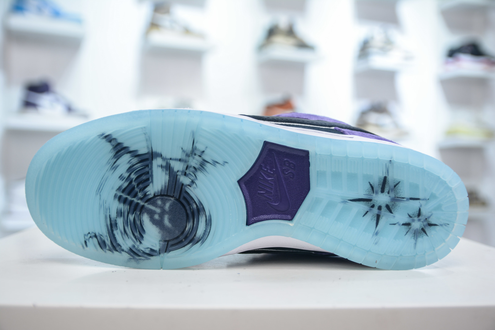 Hayley Wilsx NK Dunk SB DUNK LOW PRO 联名紫黑白 HJ0513-500