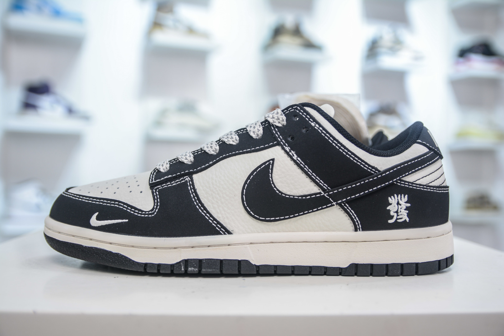 Nike SB Dunk Low "Money Cat" Black White Fashion Sneakers - Size 36-45 2 cmp i1753104981943 9690 0 0
