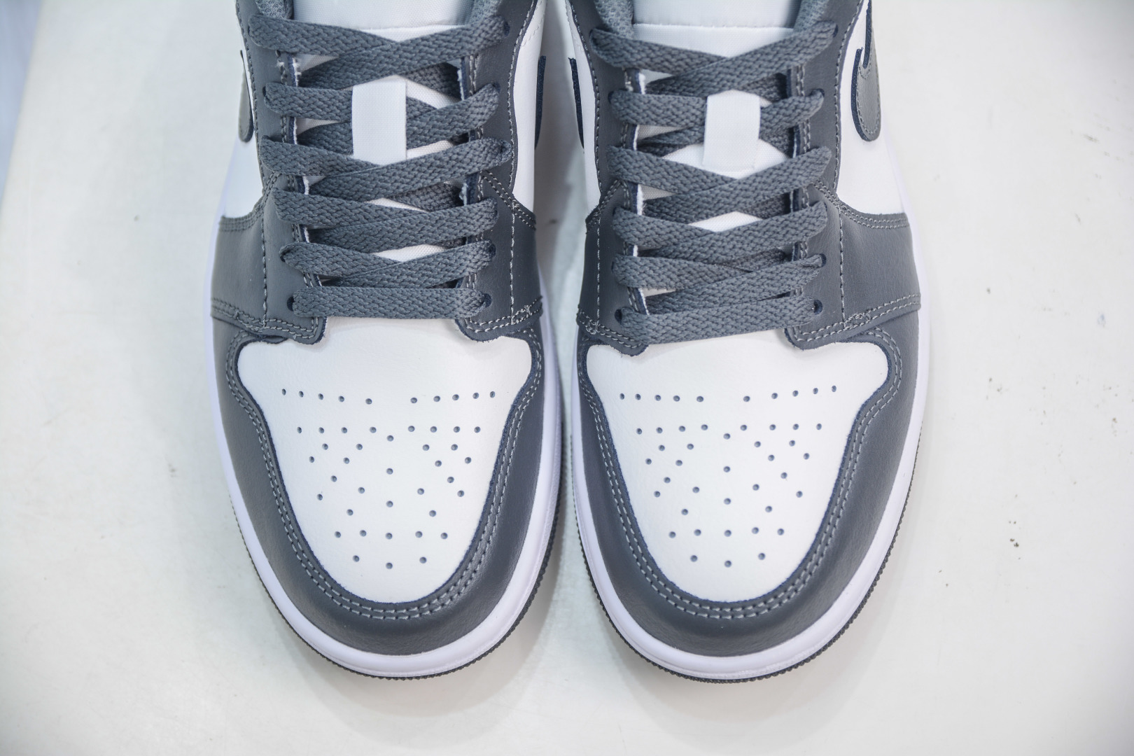 DT纯原 Air Jordan AJ1 Low 低帮 深灰白 553558-044