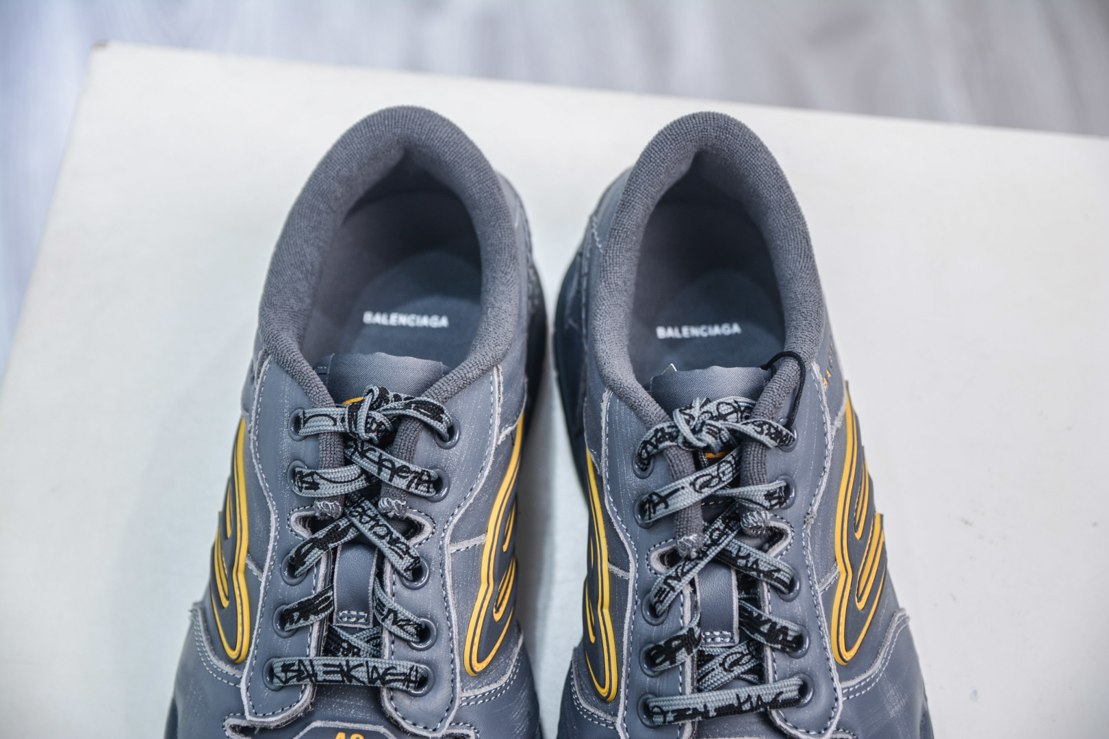Balenciaga Hamptons Worn-Out Sneakers Round Toe Lace-Up Low-Top Shoes 8 cmp i1753107583252 710 0 7