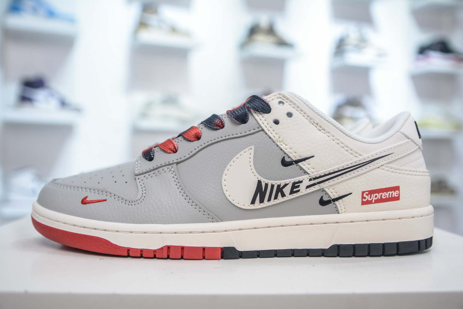 Nike SB Dunk Low x Supreme Grey White Sneakers Premium Quality, Best Price 1 cmp i1753199463934 7525 0 0