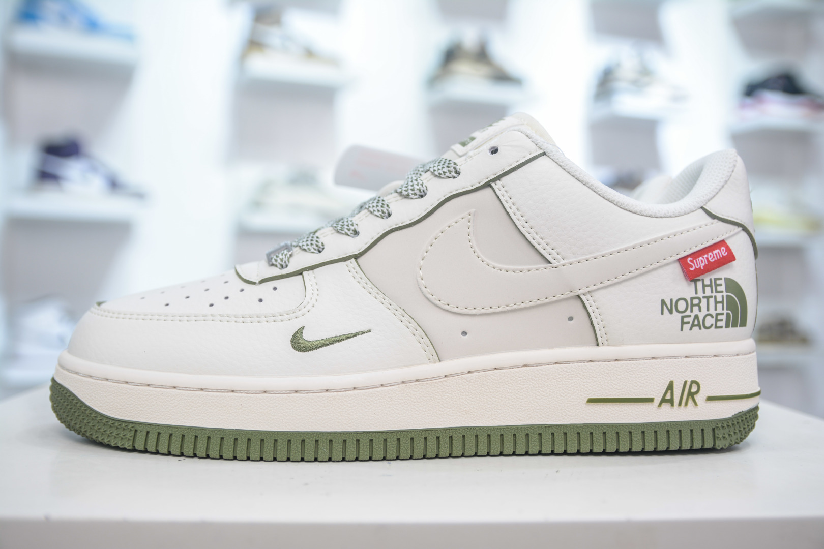 Nike Air Force 1 Low '07 x The North Face White Green Collaboration Shoes 2 cmp i1753199761334 1622 0 0