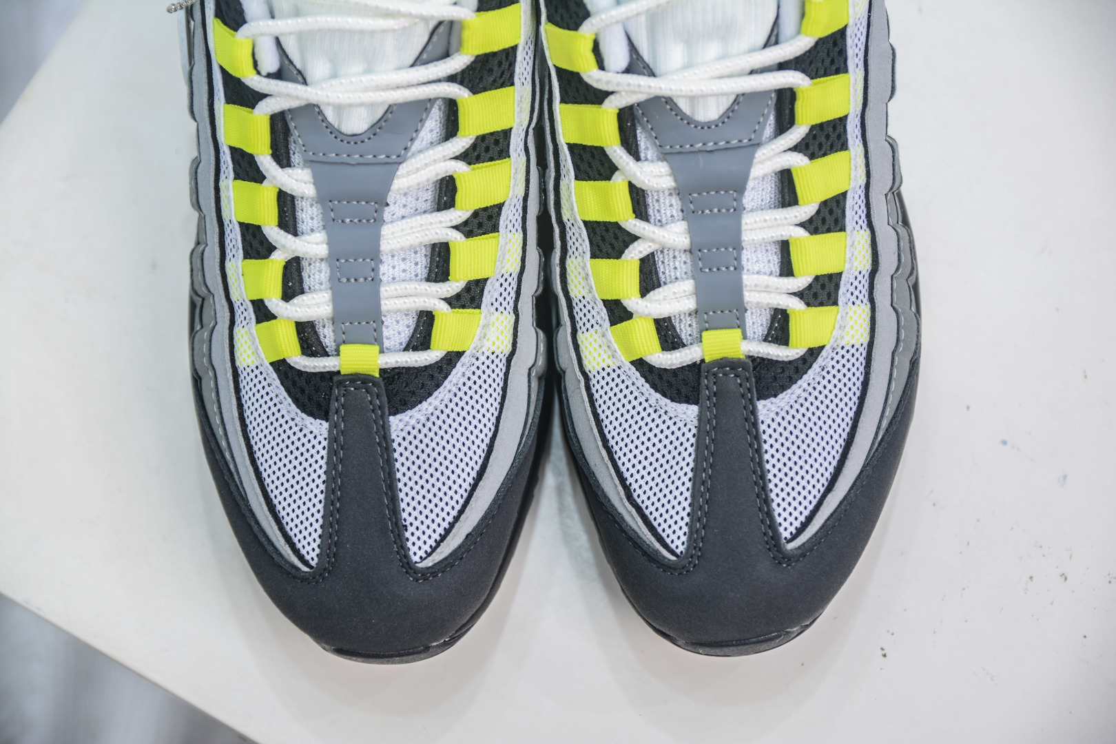 NK Air Max 95 复古减震气垫跑鞋 经典重温 CT1689-001
