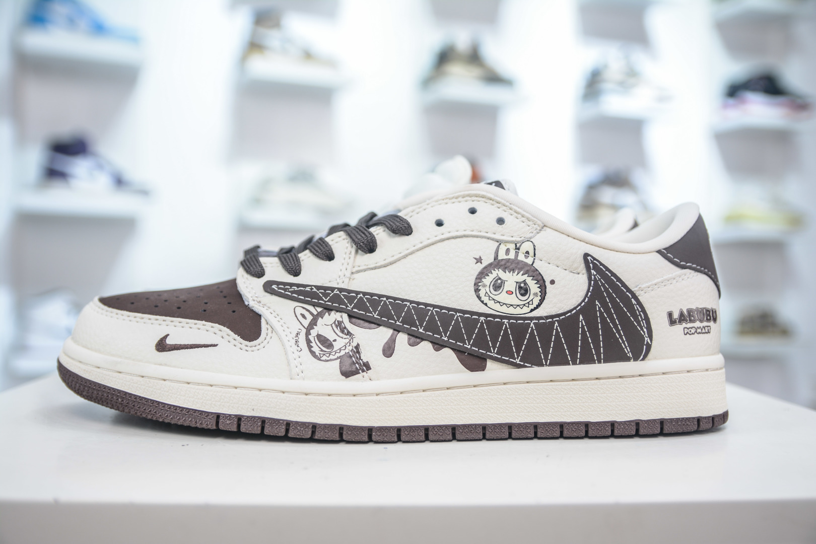 Air Jordan AJ1 Low X LABUBU 低帮联名拉布布-白棕 XS2025-051