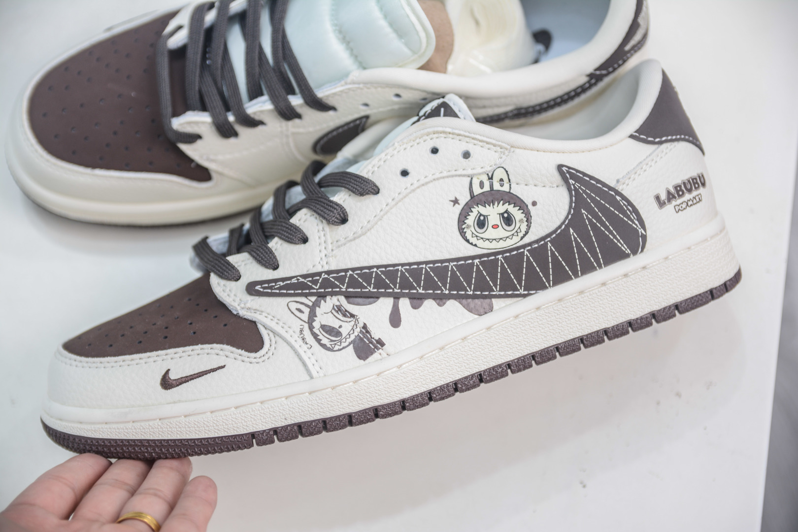 Air Jordan AJ1 Low X LABUBU 低帮联名拉布布-白棕 XS2025-051