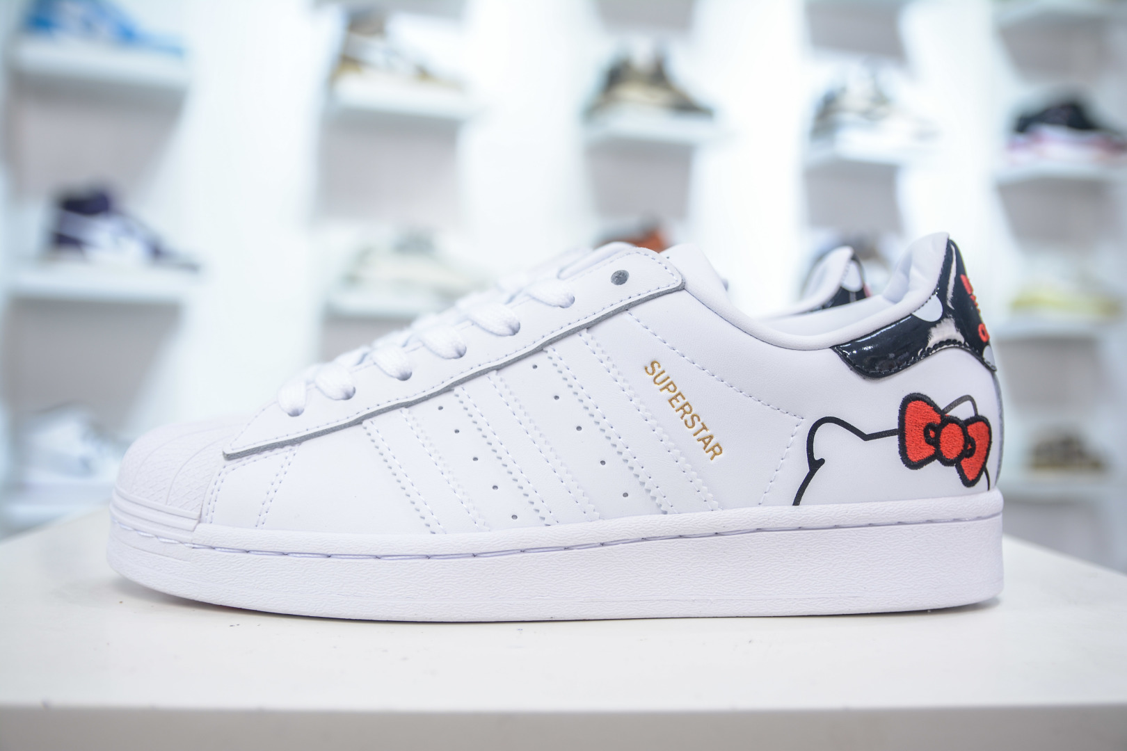 Adidas Originals Superstar Hello Kitty Women's Sneakers - Classic Style, New Designs 1 cmp i1753367343490 2614 0 0