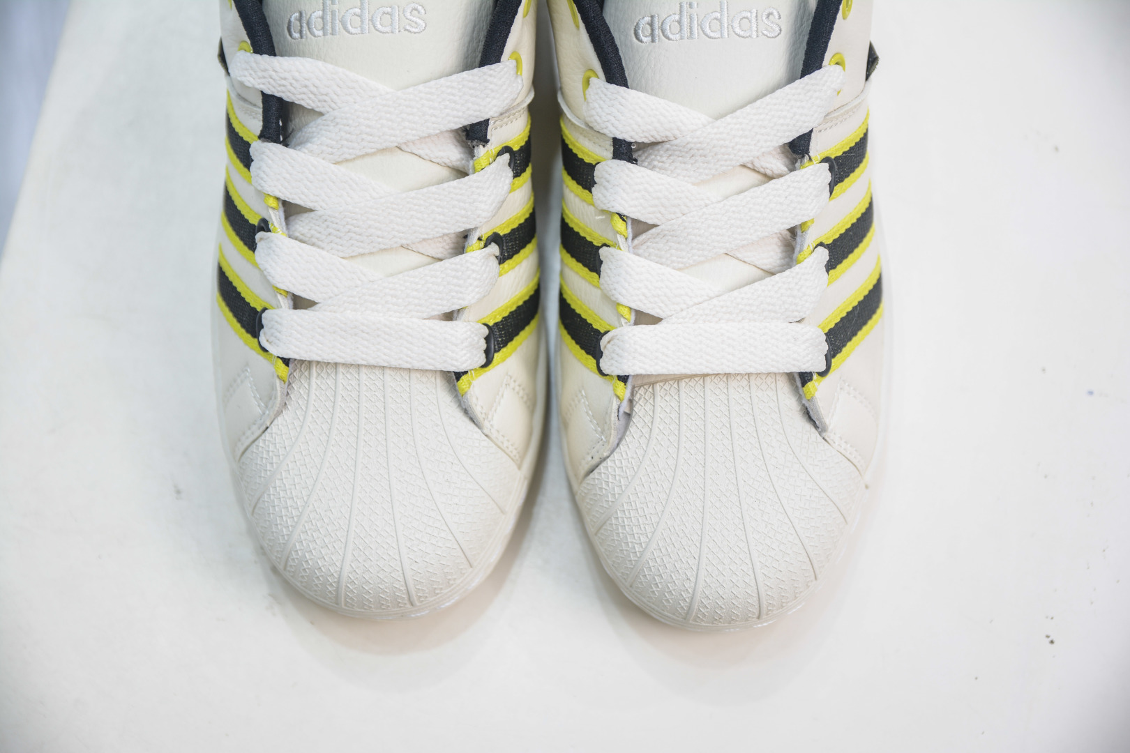 Adidas Originals Superstar Supermodified: Premium Leather, Iconic Shell Toe Design 9 cmp i1753367401733 6689 0 8