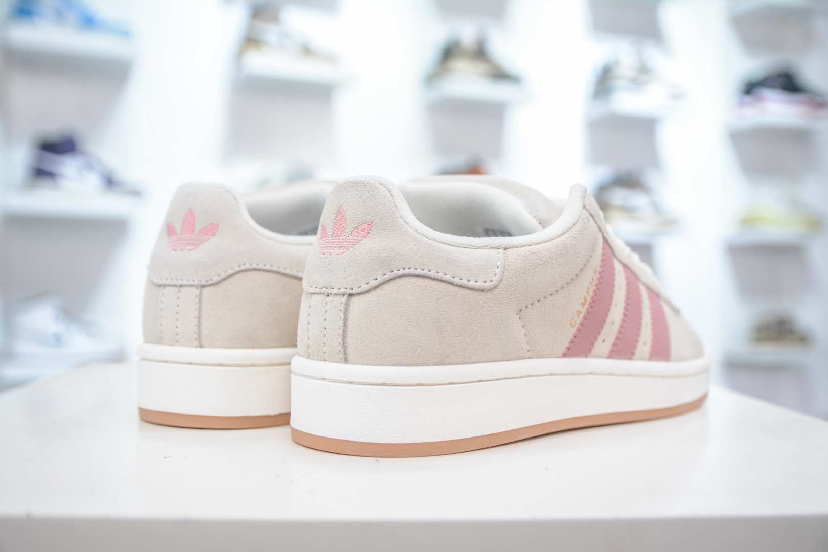 Adidas Originals Campus 00s: Vintage-Inspired Low-Top Sneakers - Pink/Beige 6 cmp i1753367458693 112 0 5