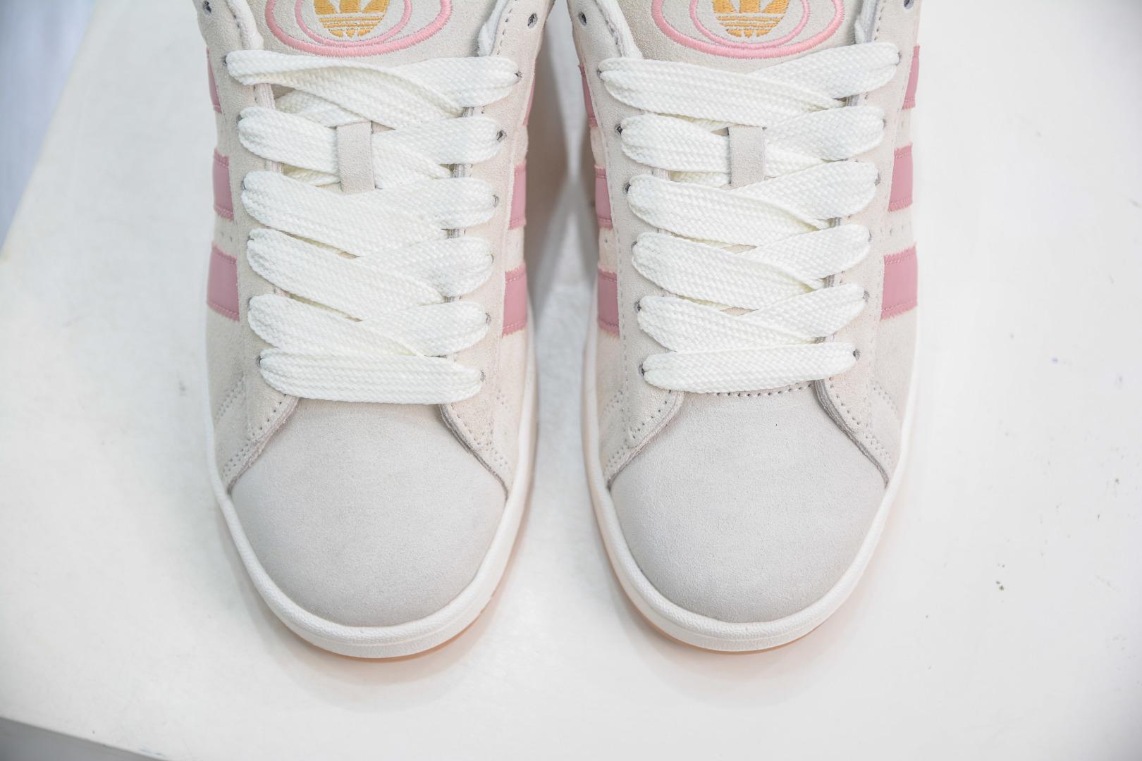 Adidas Originals Campus 00s: Vintage-Inspired Low-Top Sneakers - Pink/Beige 9 cmp i1753367458694 139 0 8