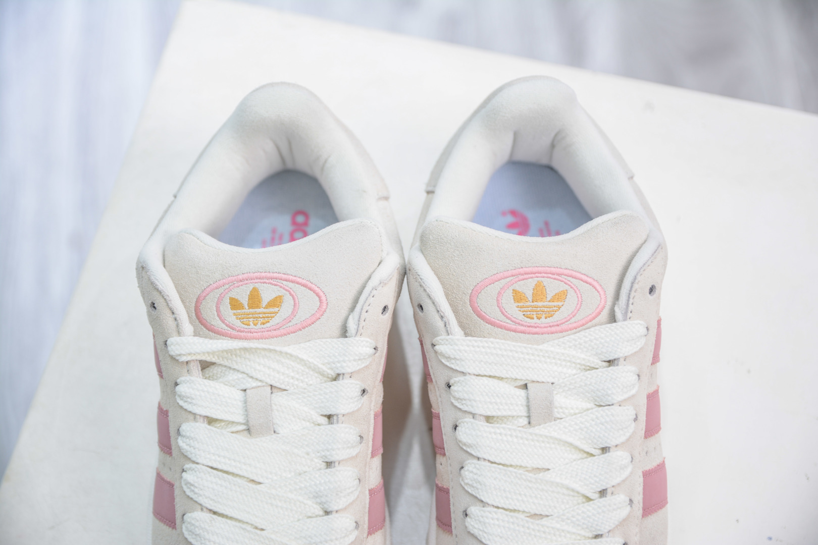 Adidas Originals Campus 00s: Vintage-Inspired Low-Top Sneakers - Pink/Beige 8 cmp i1753367459353 6448 0 7