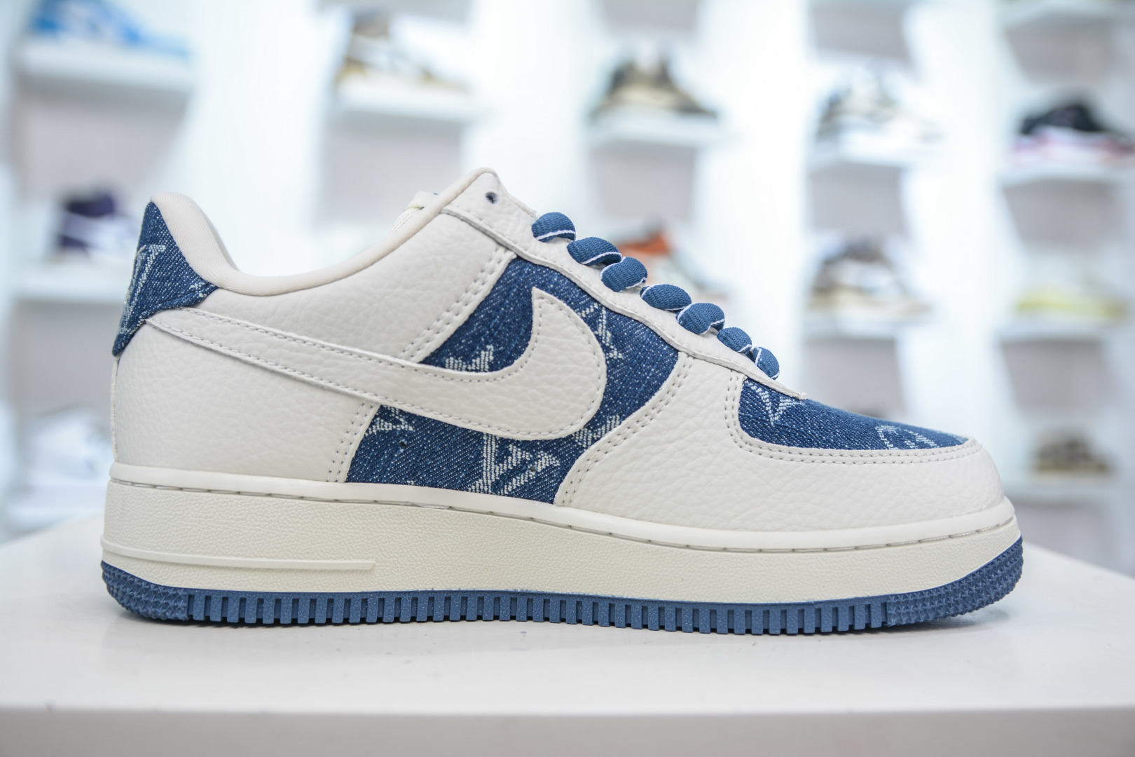 Louis Vuitton x Nike Air Force 1 White Blue Denim Sneakers Size 36-45 4 cmp i1753367602457 9894 0 2