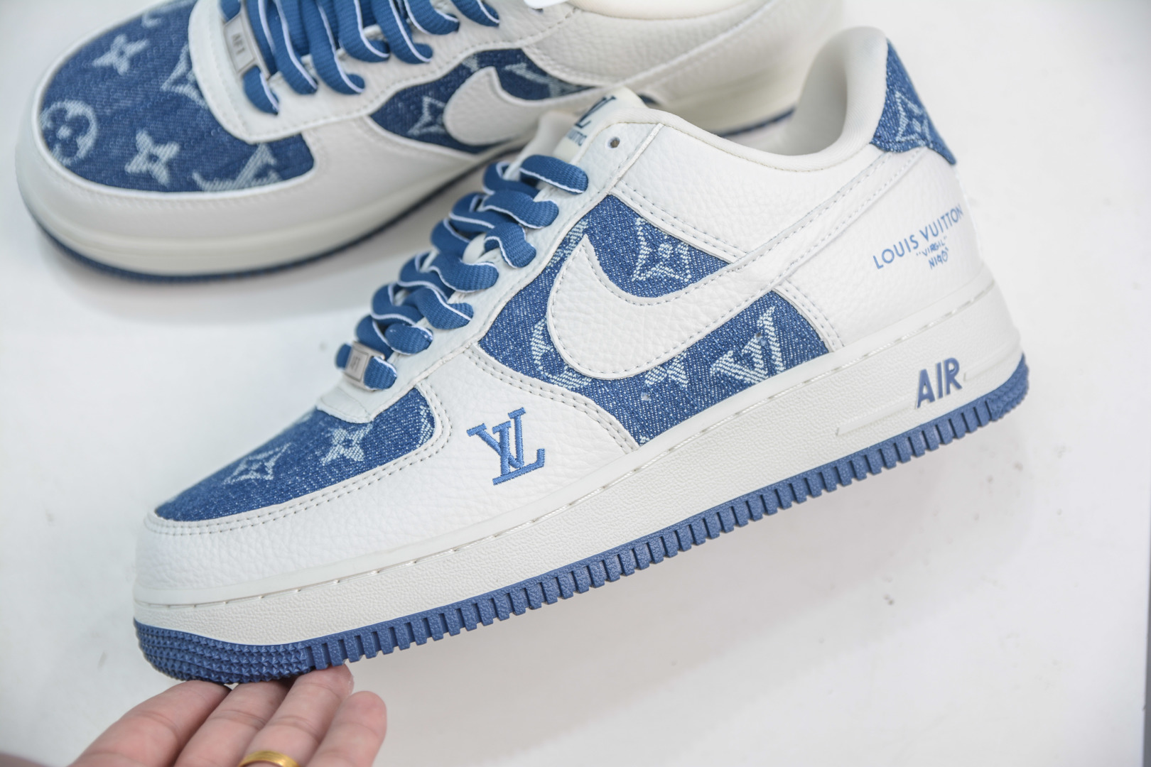 Louis Vuitton x Nike Air Force 1 White Blue Denim Sneakers Size 36-45 8 cmp i1753367603264 9042 0 6