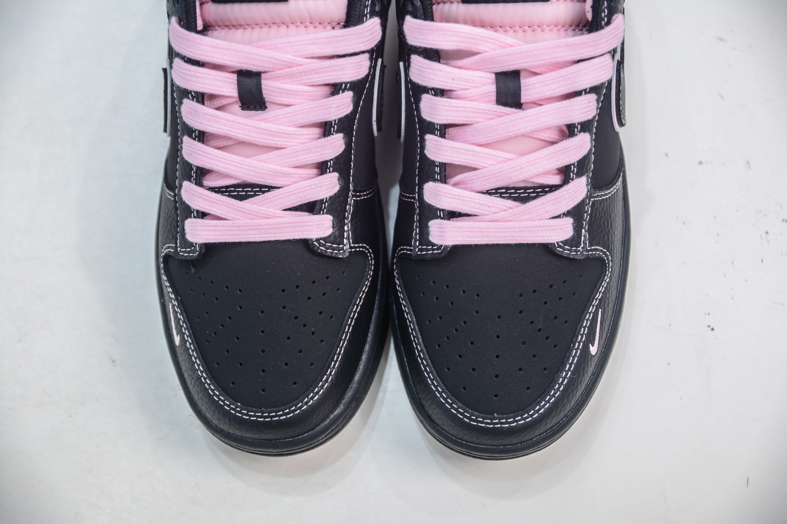 Nike SB Dunk Low x Supreme Black Pink - Premium Quality, Original Materials 9 cmp i1753367902829 7453 0 8