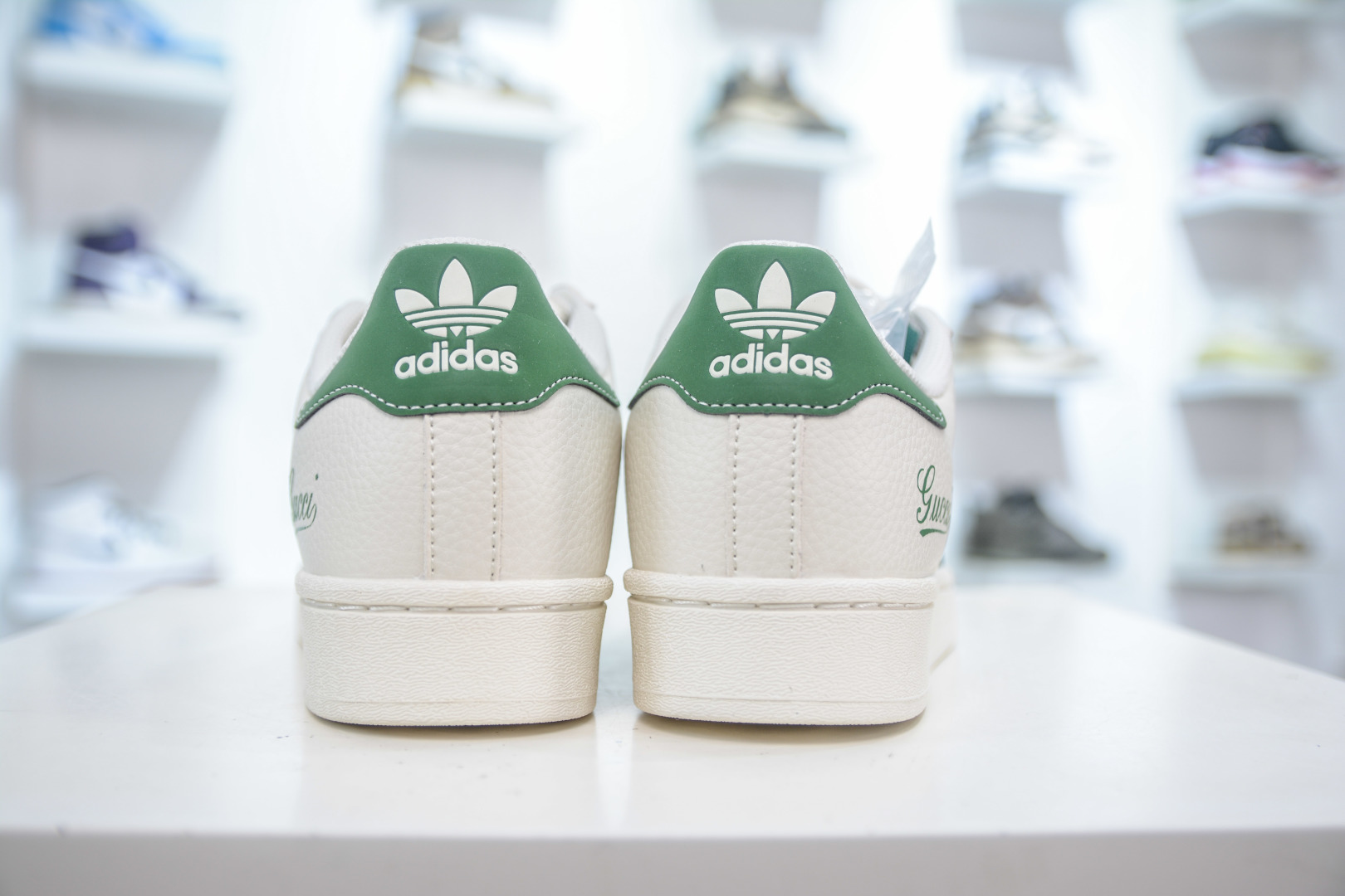 Adidas Originals Superstar x Gucci "Shelltoe" Classic Retro Sneakers 3 cmp i1753367997958 7920 0 1