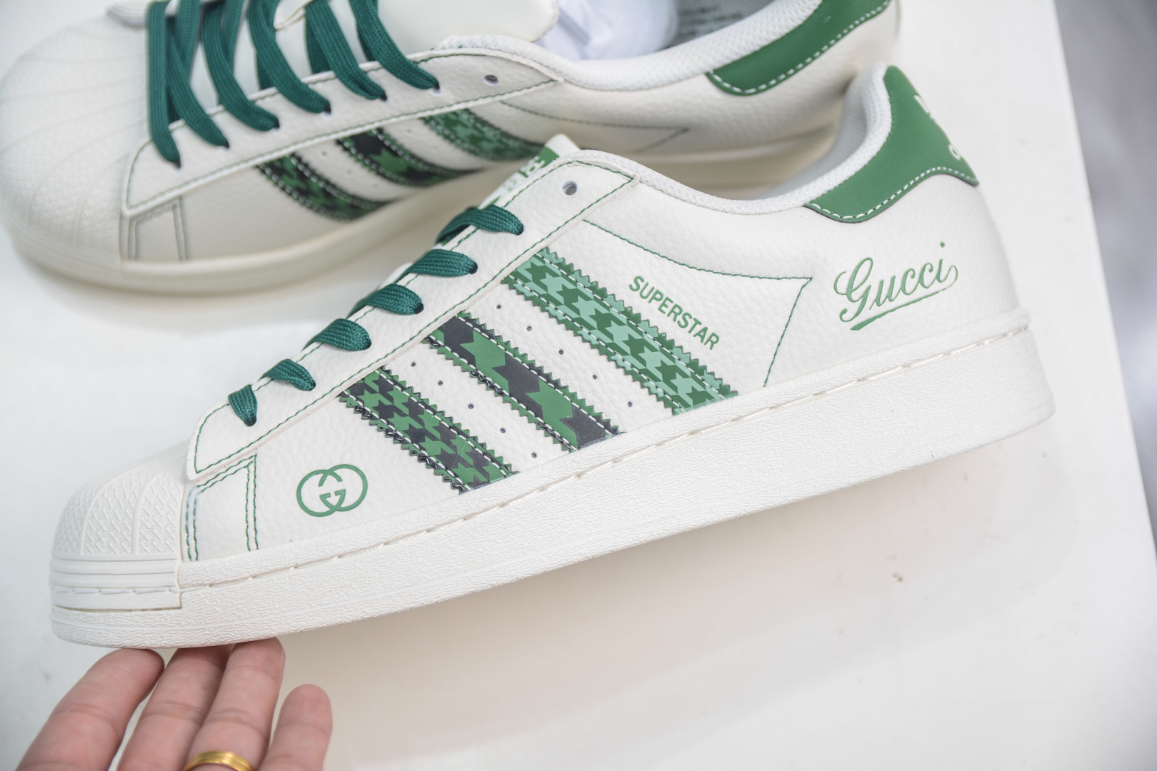 Adidas Originals Superstar x Gucci "Shelltoe" Classic Retro Sneakers 8 cmp i1753367998751 3049 0 6