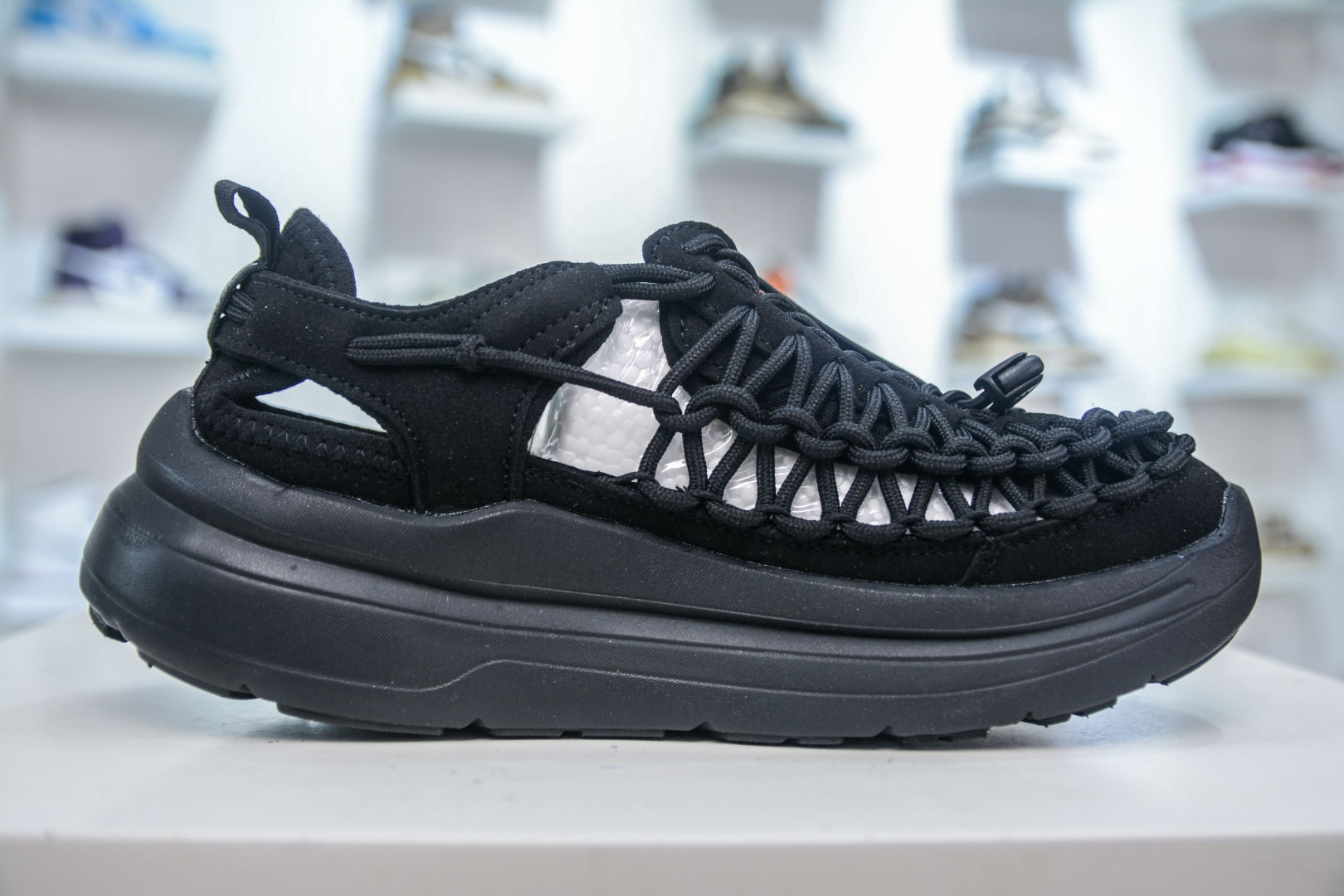 KEEN UNEEK WK Sandals: Comfortable, Stylish, and Versatile for Any Adventure 4 cmp i1753368045214 1668 0 2