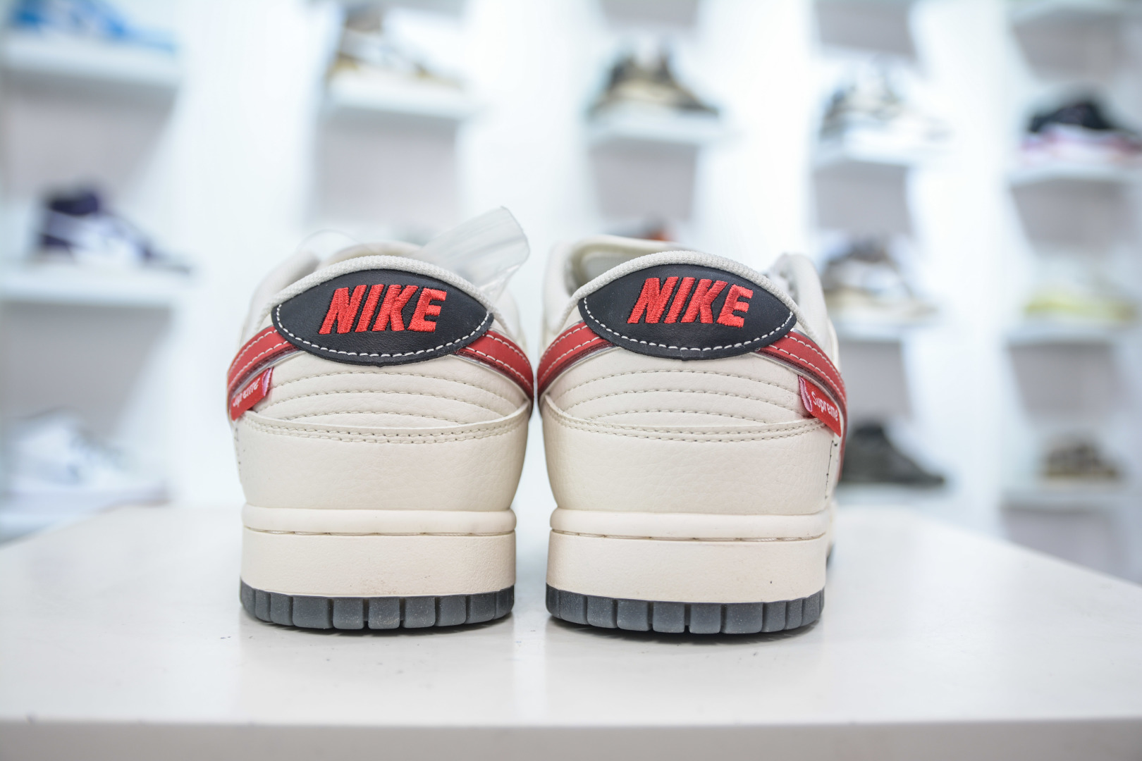 Nike SB Dunk Low x Supreme 'Hello Kitty' Collaboration Sneakers - Limited Edition 3 cmp i1753368085860 5627 0 1