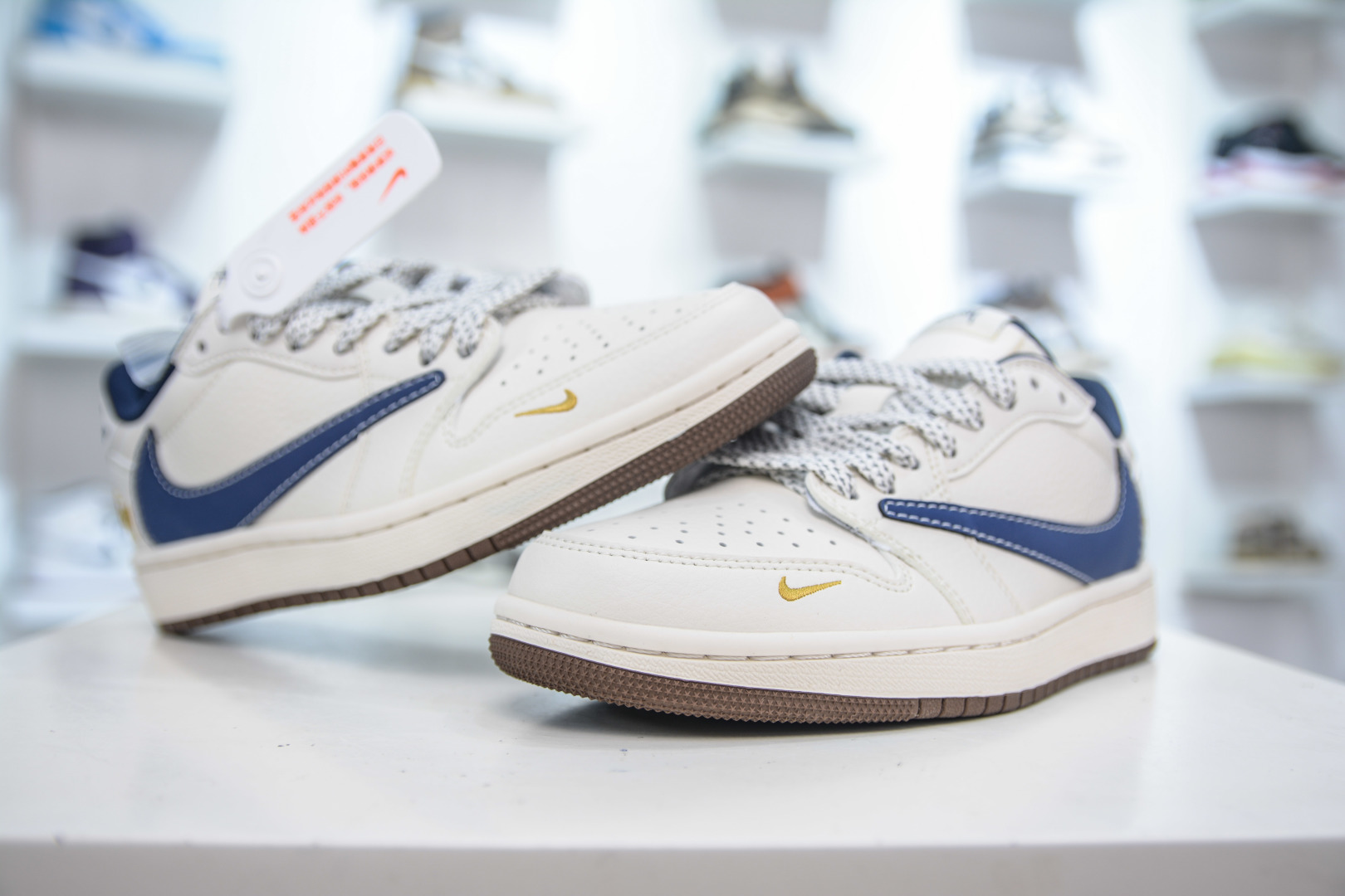Travis Scott x Nike Air Jordan 1 Low x Stussy - White Blue Gold 4 cmp i1753368241018 6466 0 3