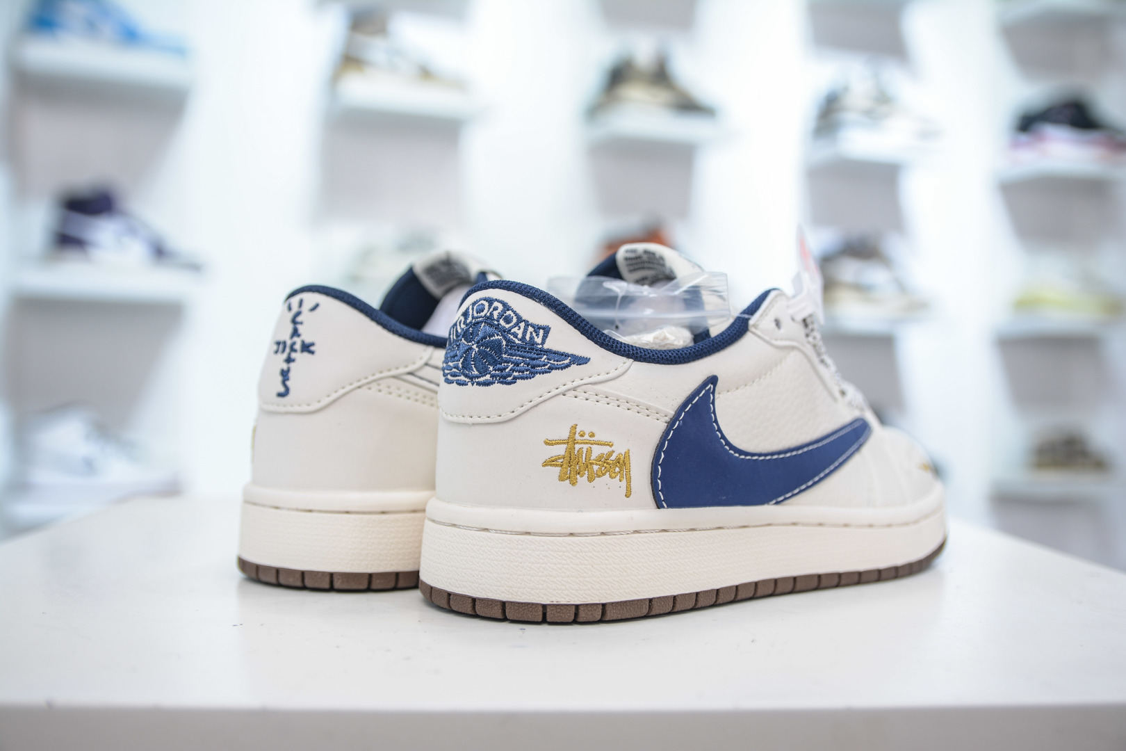 Travis Scott x Nike Air Jordan 1 Low x Stussy - White Blue Gold 6 cmp i1753368241809 6368 0 5
