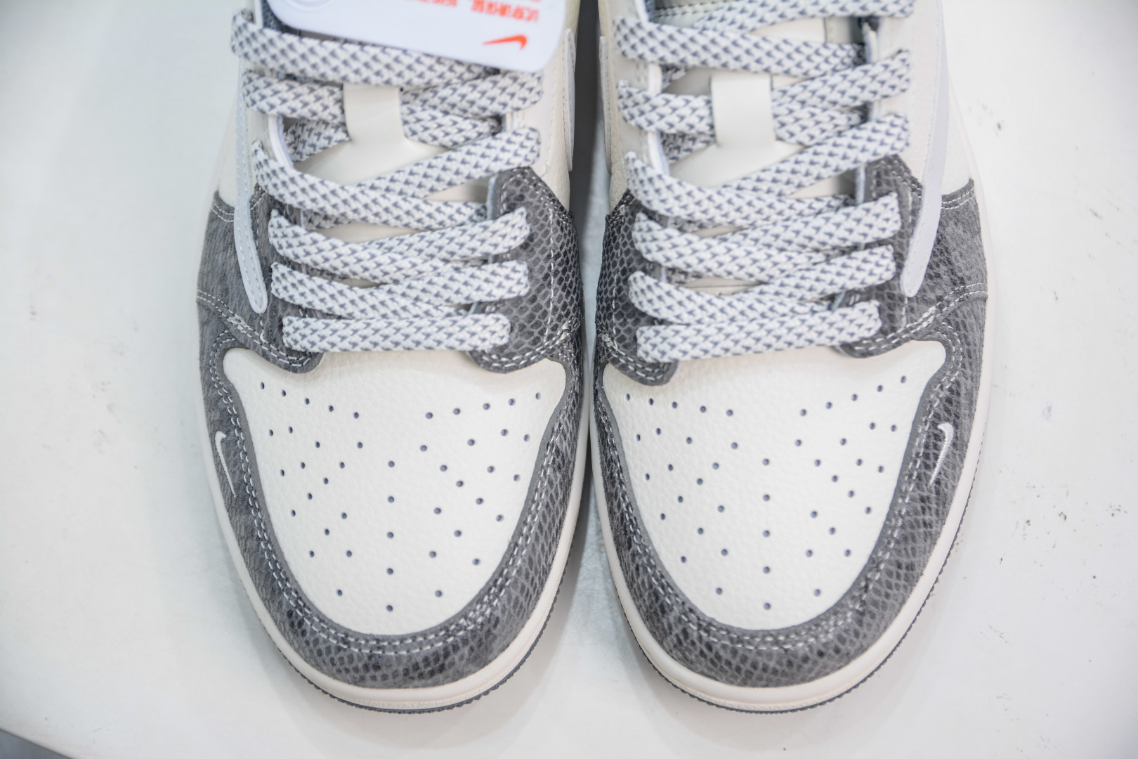 TS x Air Jordan x Louis Vuitton AJ1 Low - Snake Print Sneakers 9 cmp i1753456710782 4458 0 8