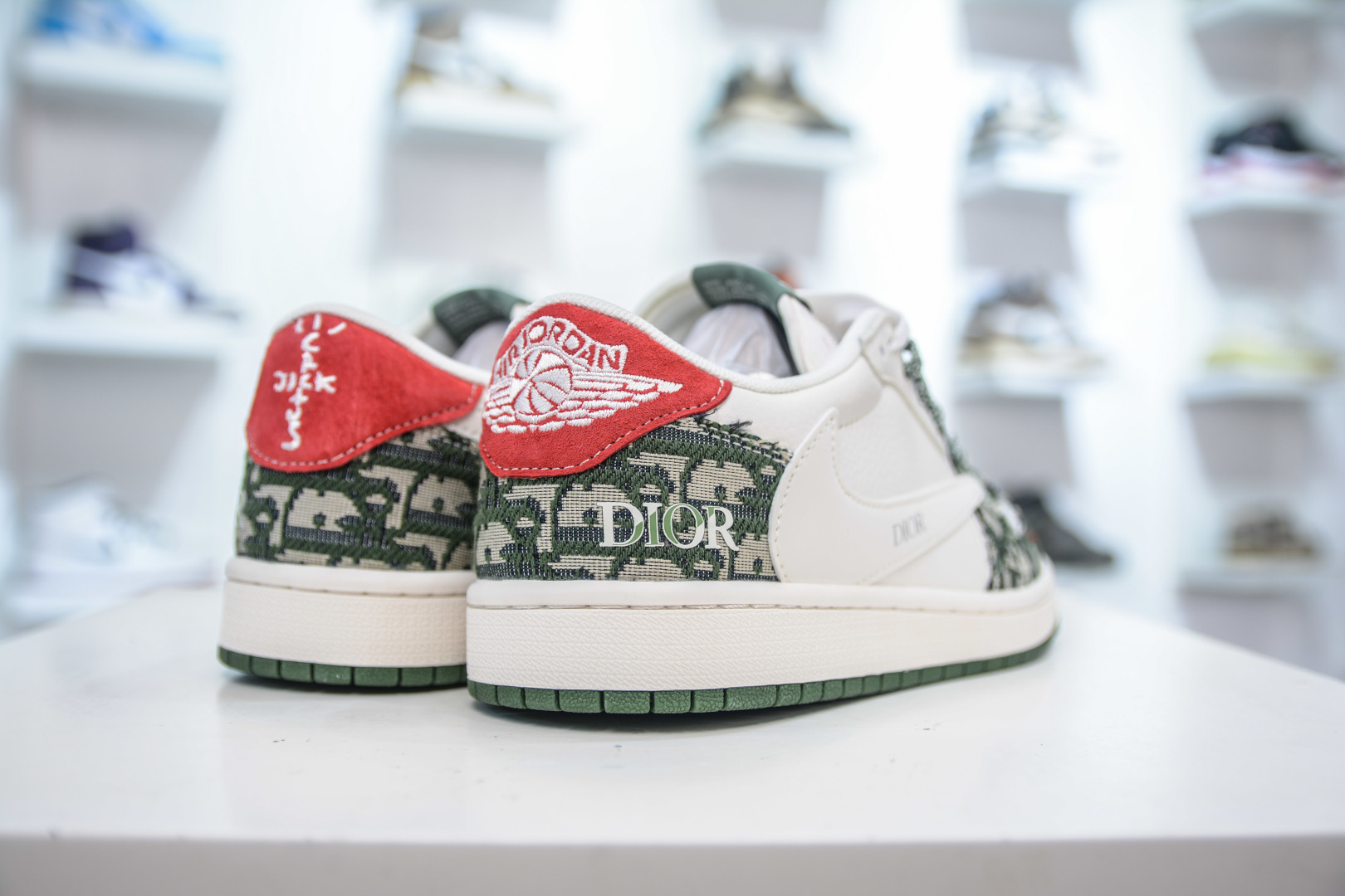 Travis Scott x Nike Air Jordan 1 Low x Dior Collab Sneakers - Limited Edition 6 cmp i1753457080564 1901 0 5