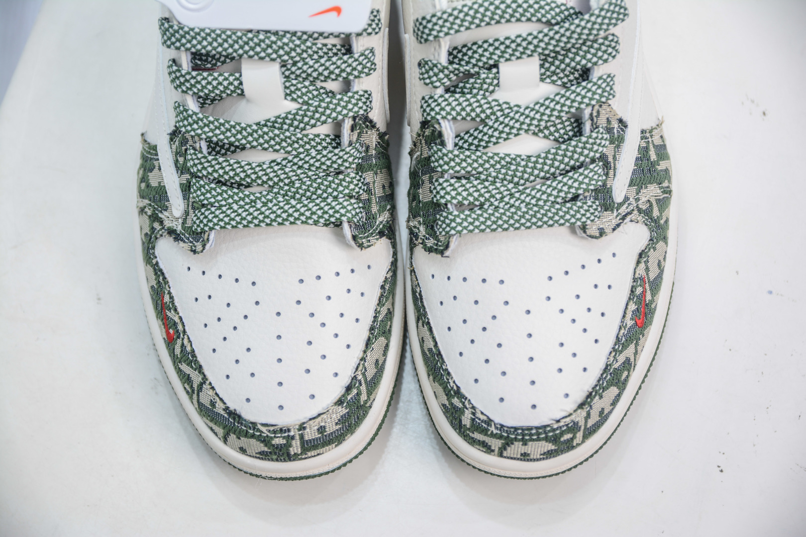 Travis Scott x Nike Air Jordan 1 Low x Dior Collab Sneakers - Limited Edition 9 cmp i1753457081748 3492 0 8