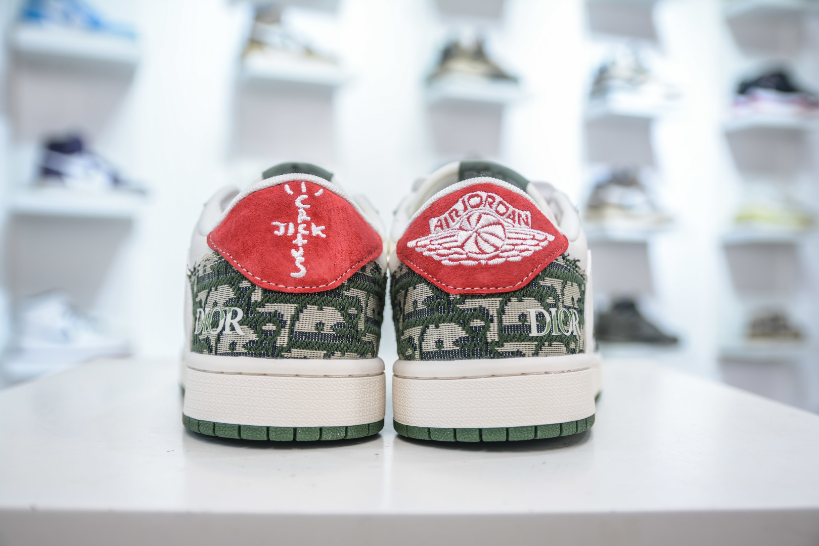 Travis Scott x Nike Air Jordan 1 Low x Dior Collab Sneakers - Limited Edition 2 cmp i1753457081753 3330 0 1