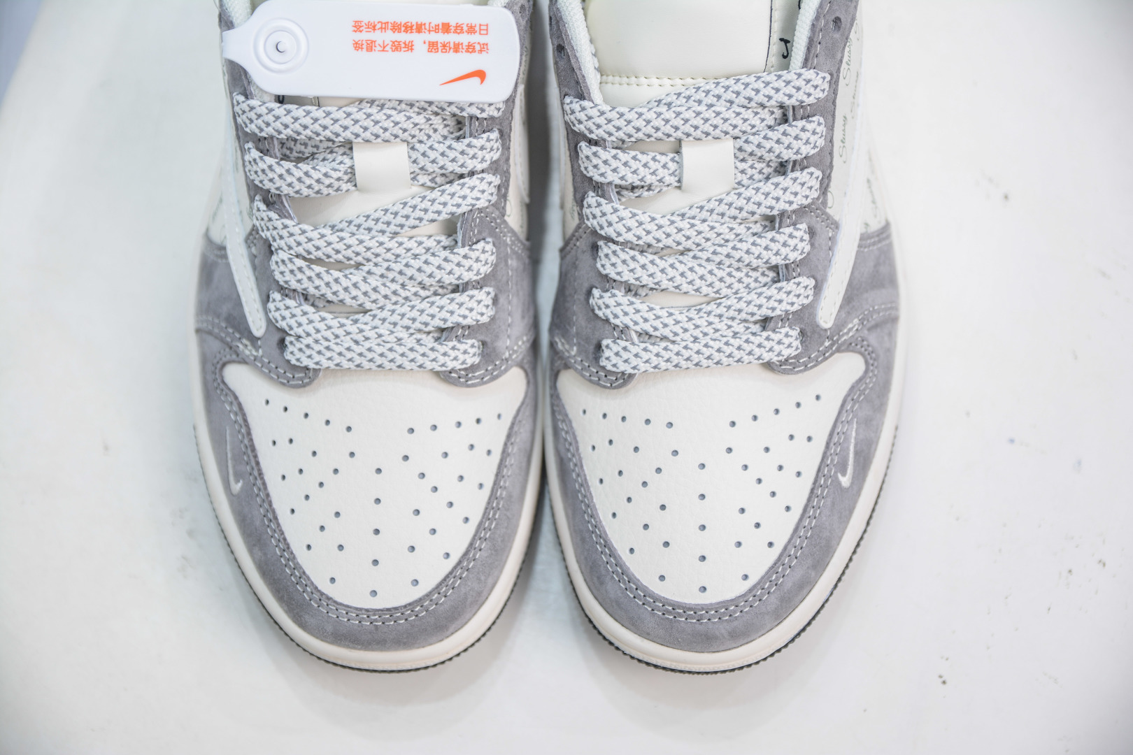 Travis Scott x Nike Air Jordan 1 Low x Stussy - Cream/Grey Sneakers 10 cmp i1753457140221 5924 0 8