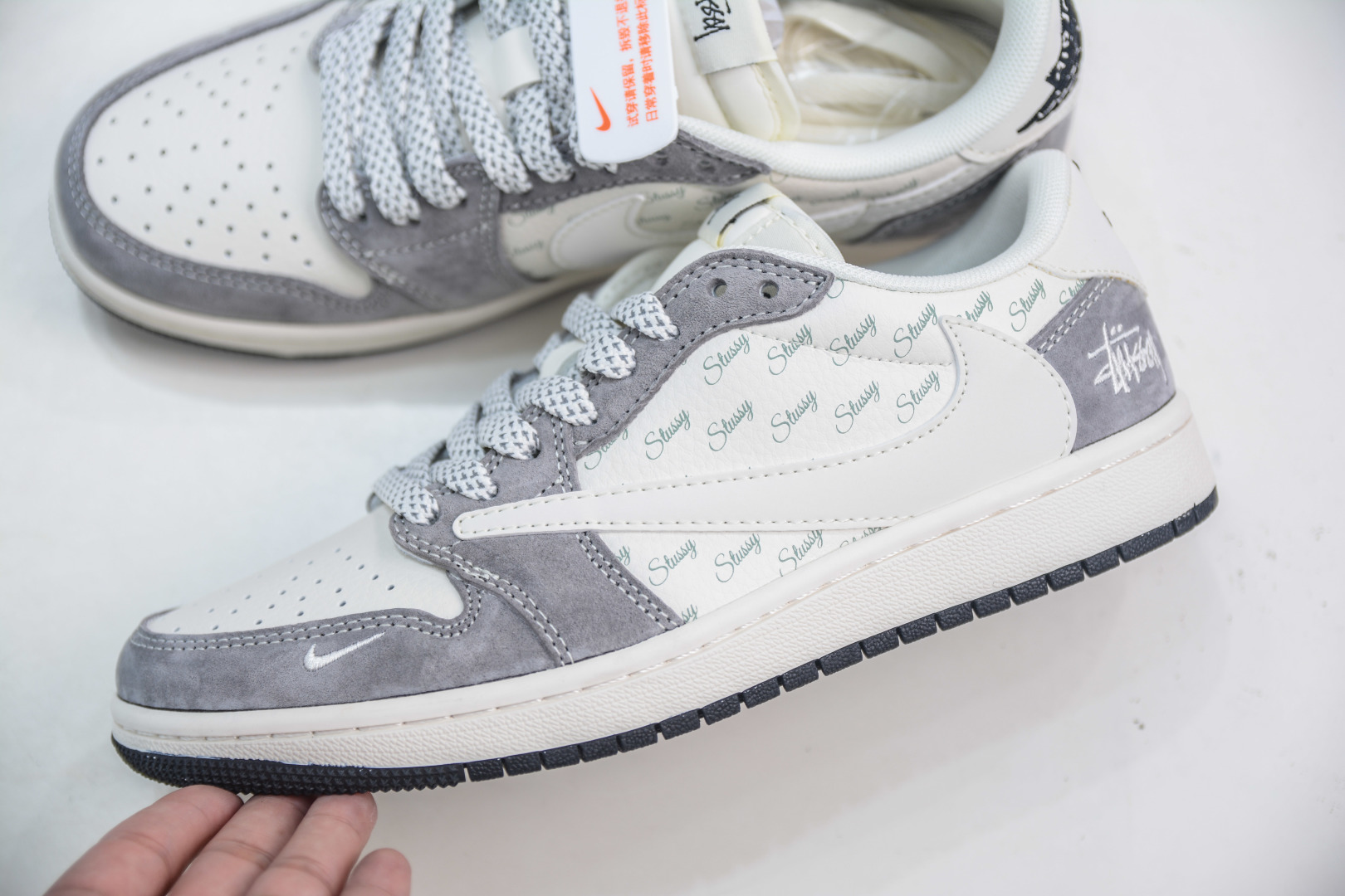 Travis Scott x Nike Air Jordan 1 Low x Stussy - Cream/Grey Sneakers 8 cmp i1753457140223 5749 0 6