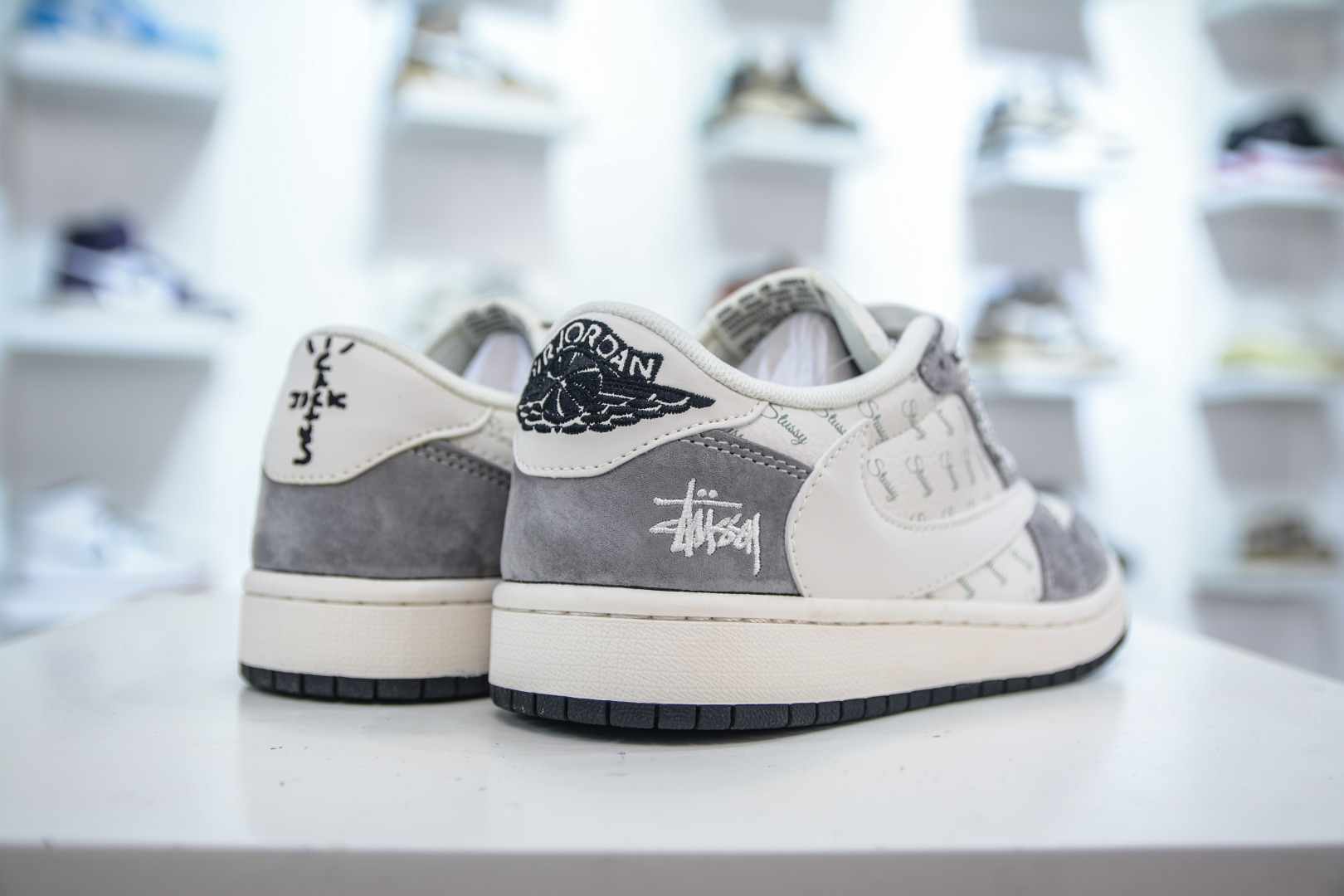 Travis Scott x Nike Air Jordan 1 Low x Stussy - Cream/Grey Sneakers 7 cmp i1753457140224 4954 0 5