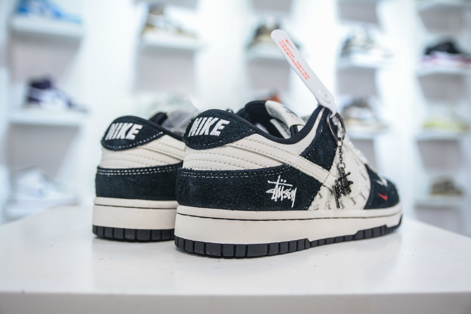Nike SB Dunk Low x Stussy - White & Black Collaboration Sneaker 7 cmp i1753457212428 6683 0 5